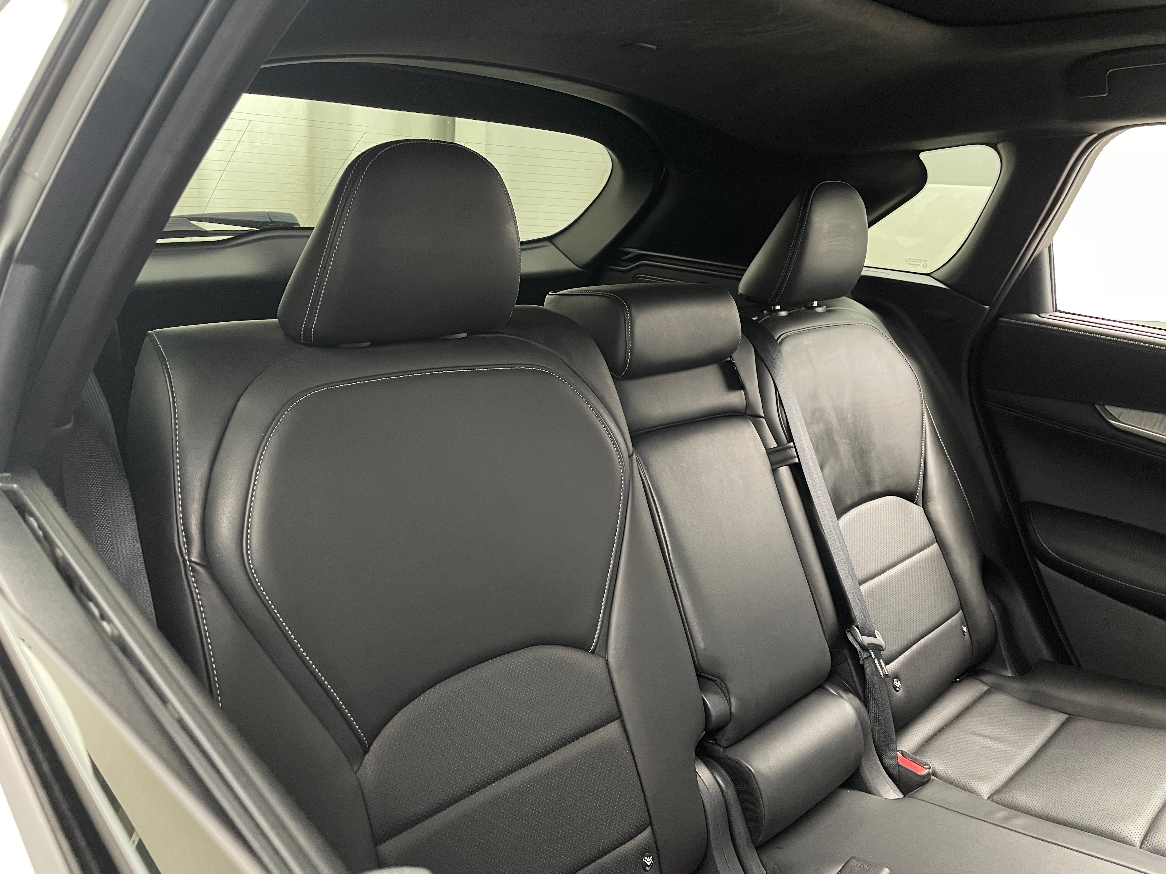2019 INFINITI QX50 Essential 5