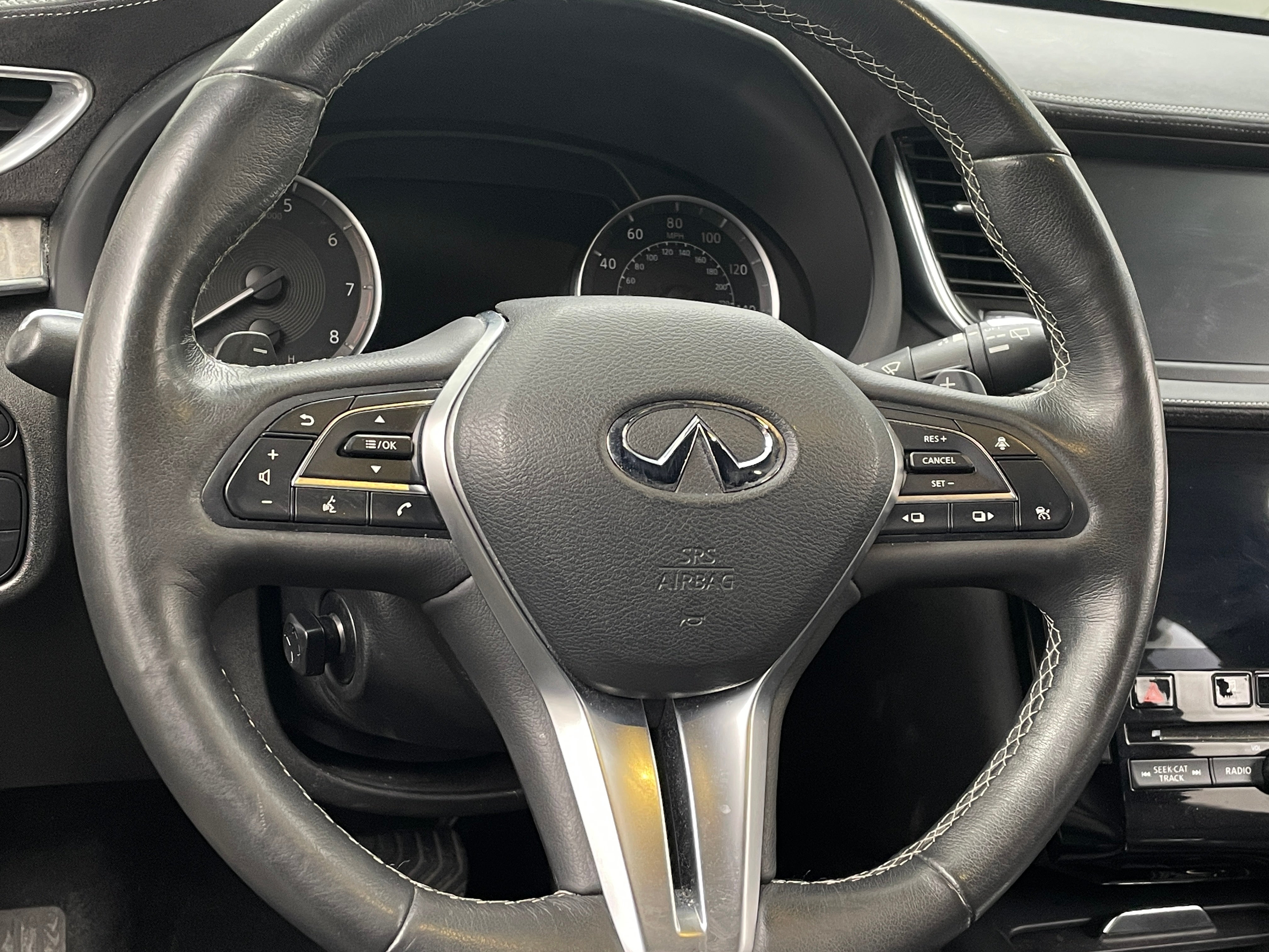 2019 INFINITI QX50 Essential 4