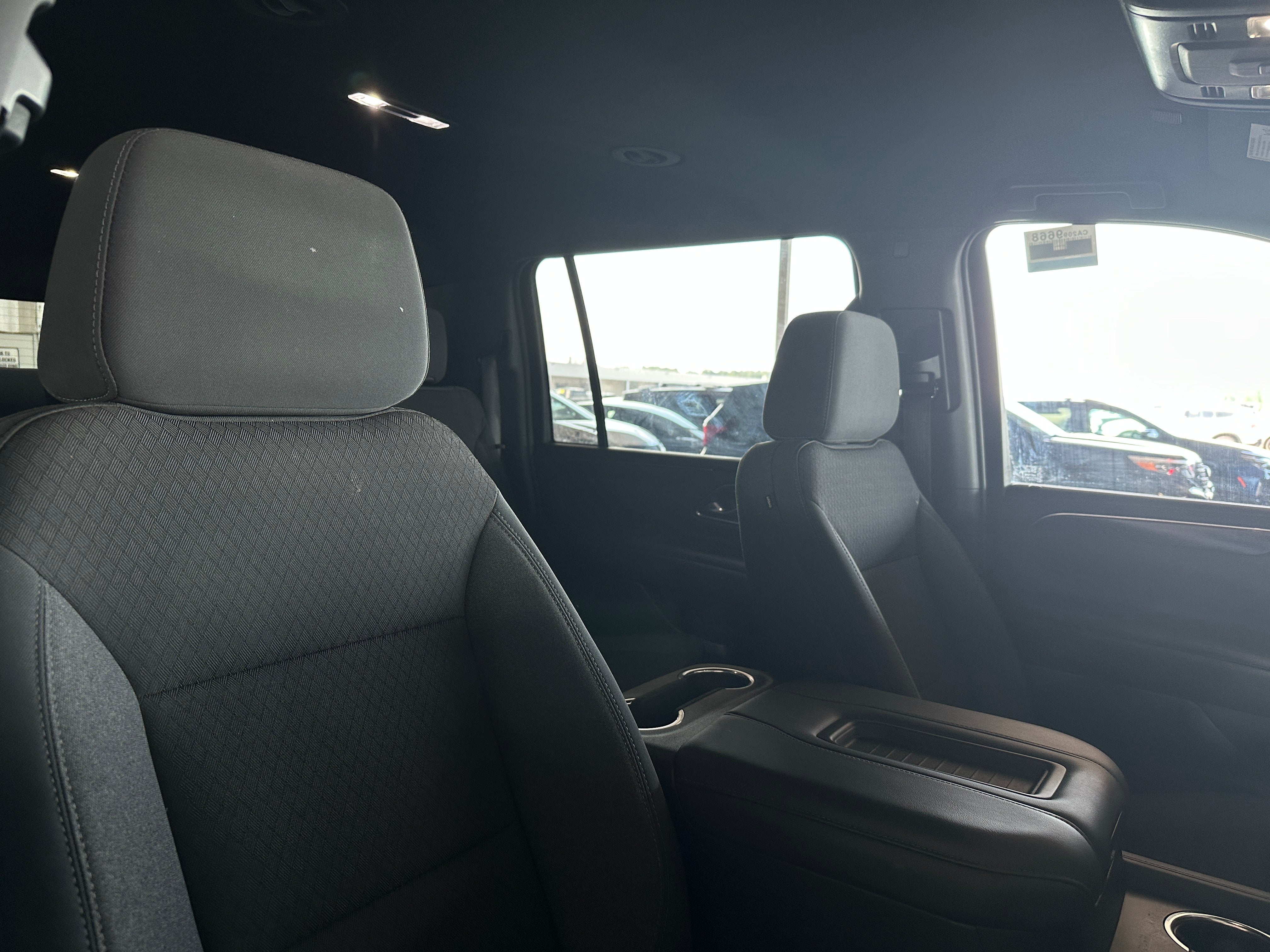 2022 GMC Yukon XL SLE 2