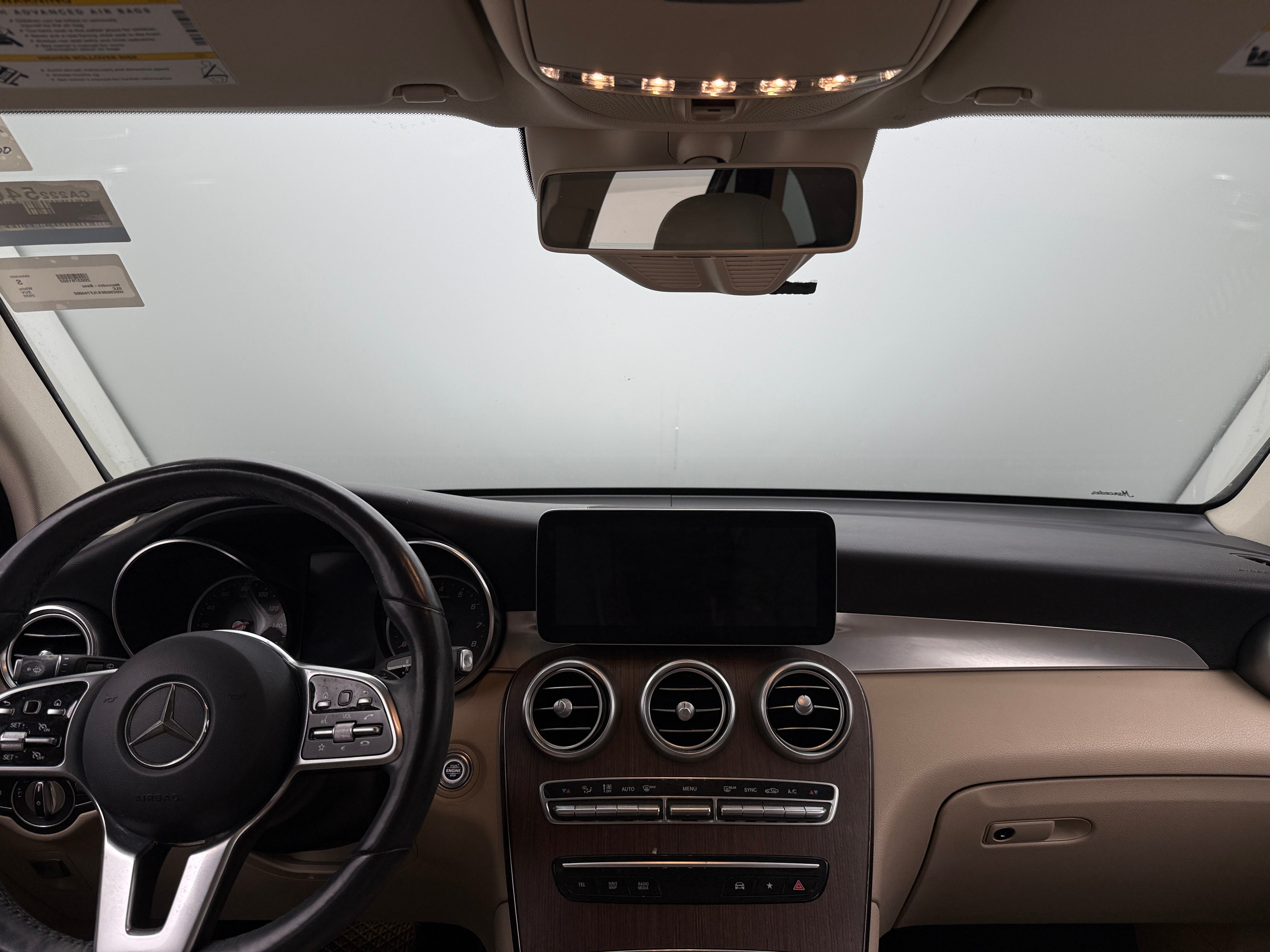 2020 Mercedes-Benz GLC 300 2