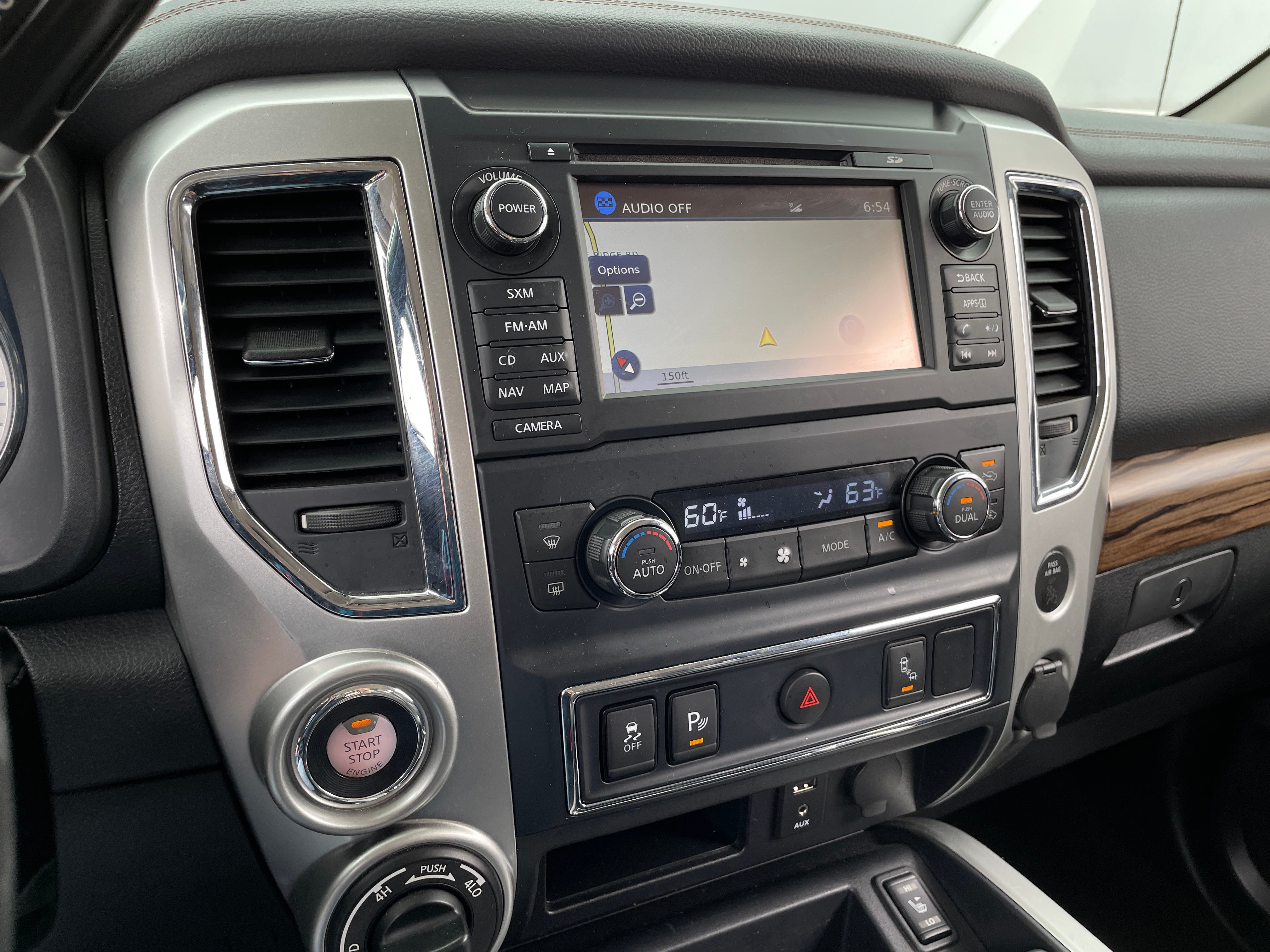 2017 Nissan Titan SL 3