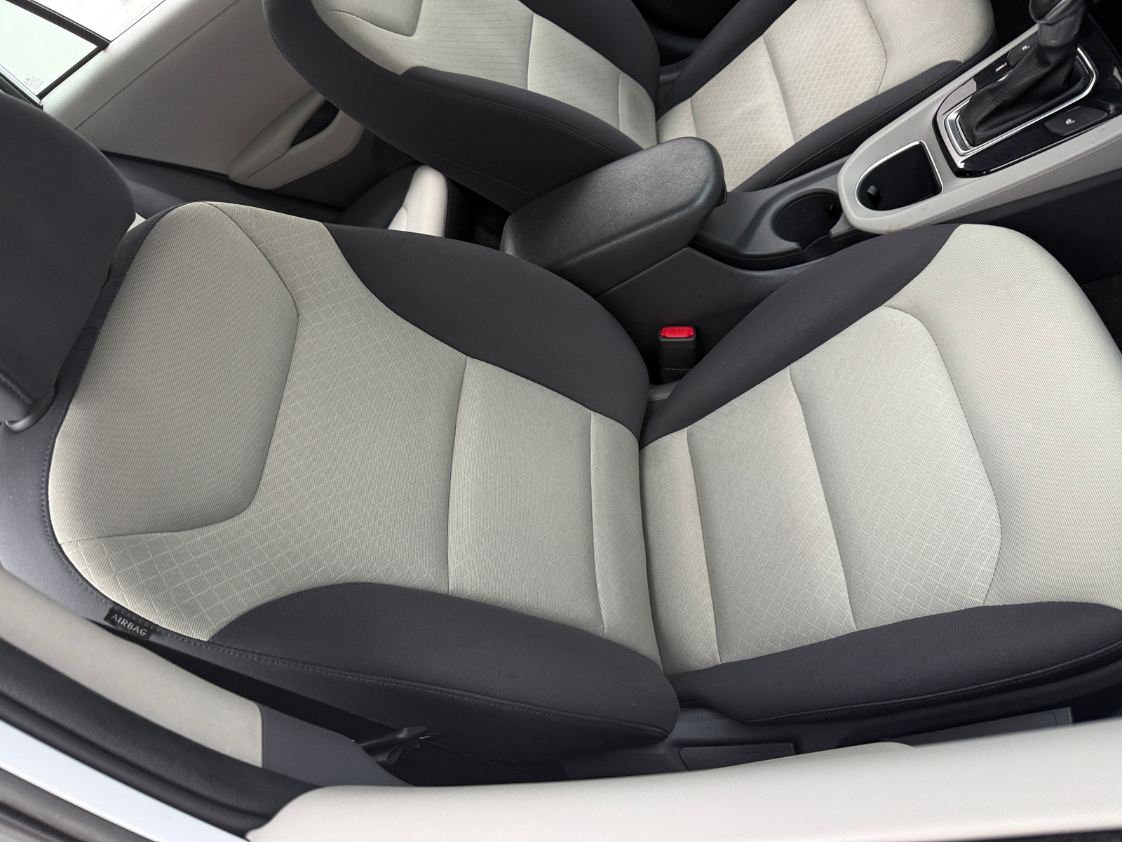 Thumbnail: 2019 Hyundai Ioniq - 2