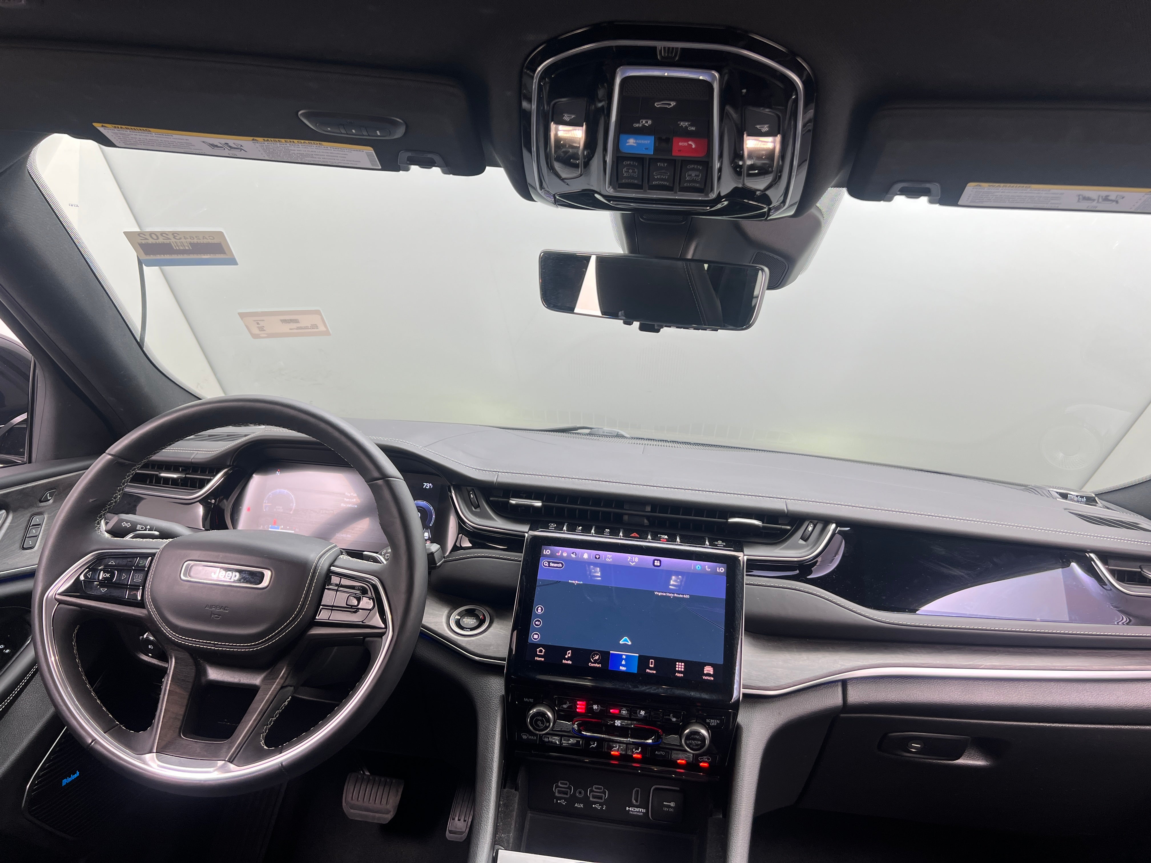 2022 Jeep Grand Cherokee Overland 2