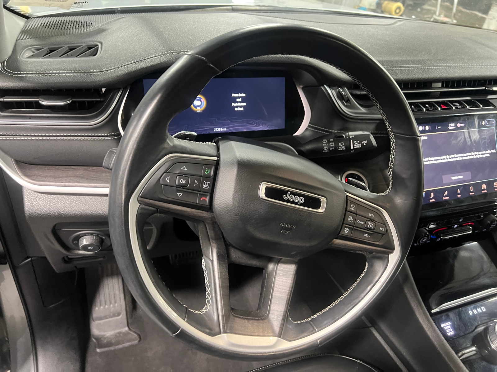 Thumbnail: 2021 Jeep Grand Cherokee L - 4