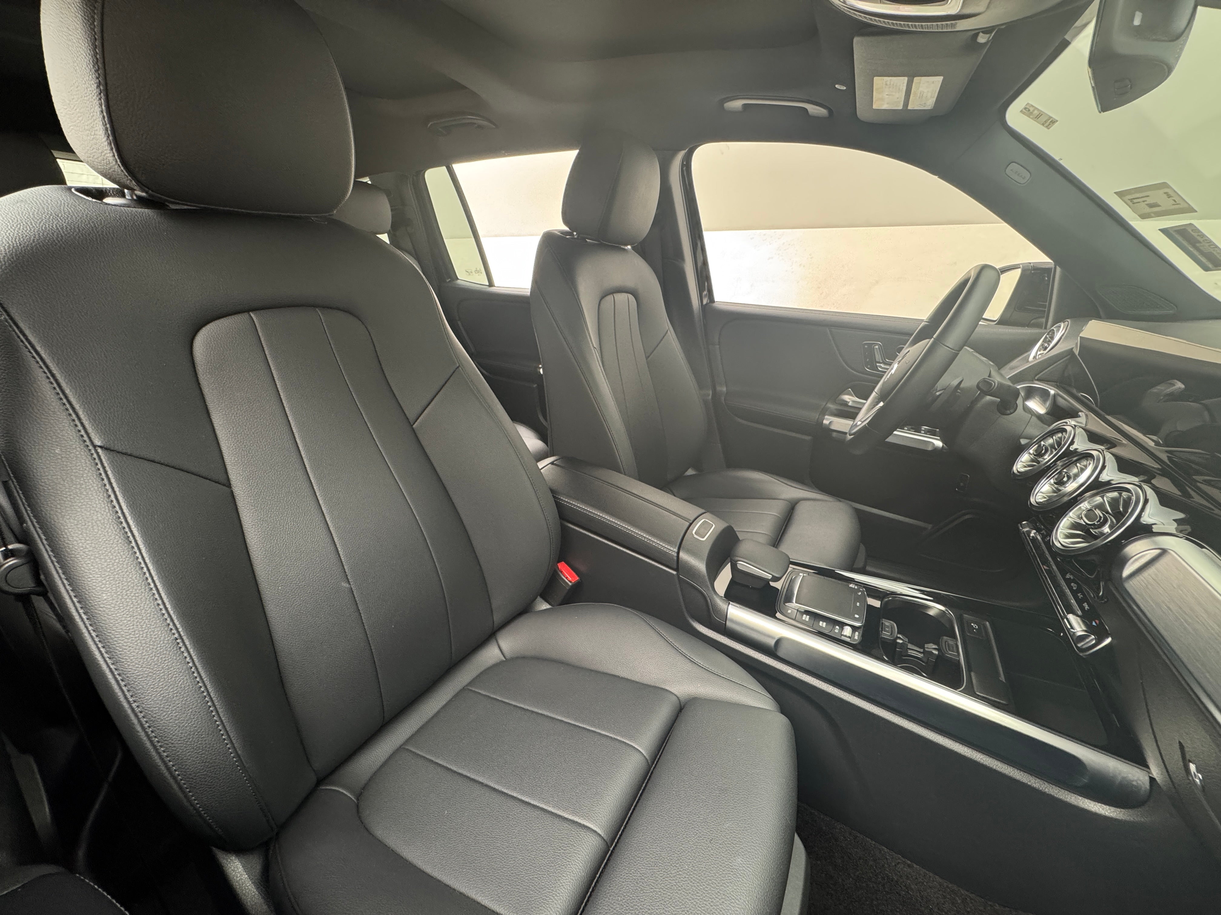 2023 Mercedes-Benz GLB 250 2