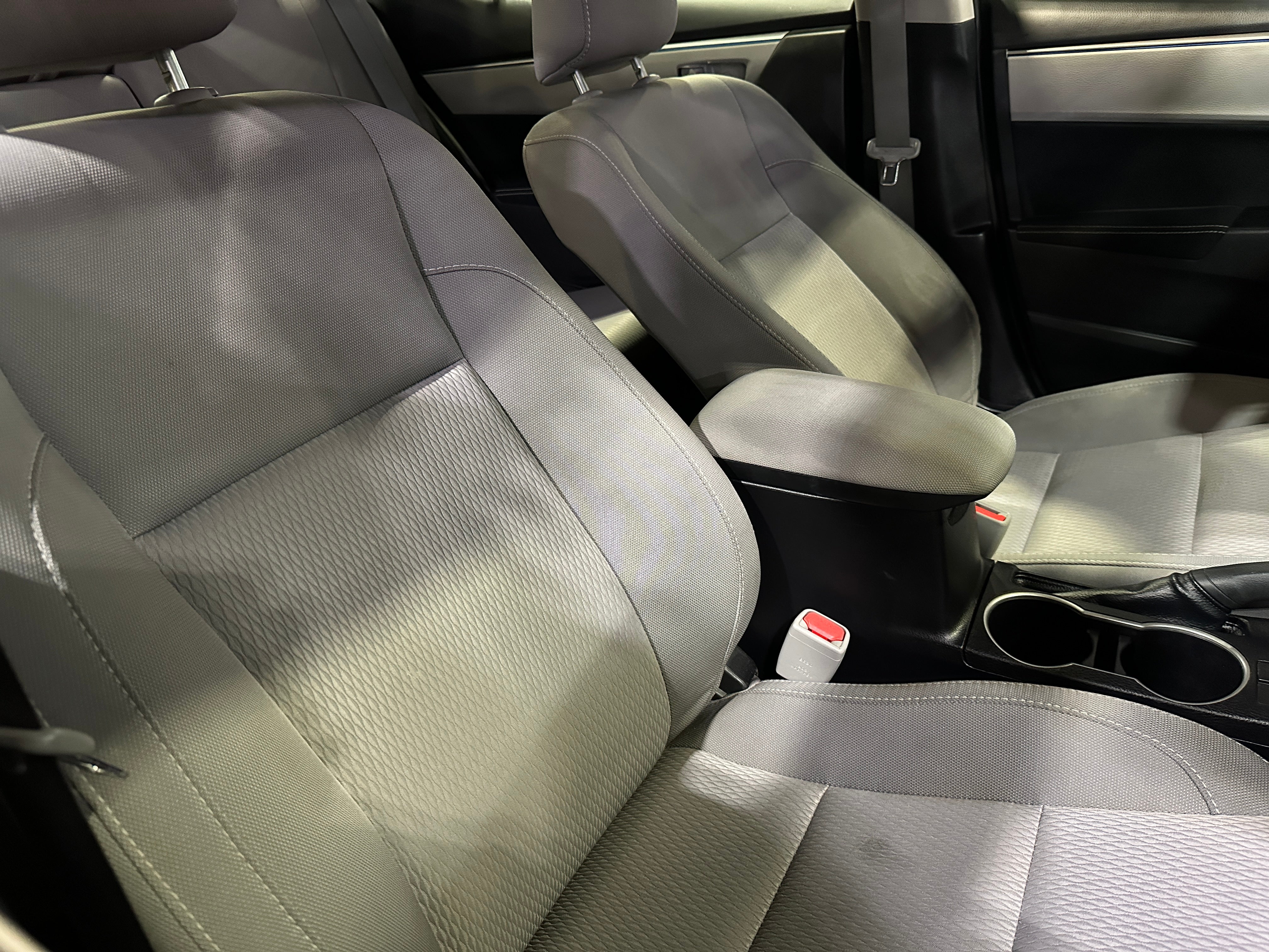 2015 Toyota Corolla LE 2