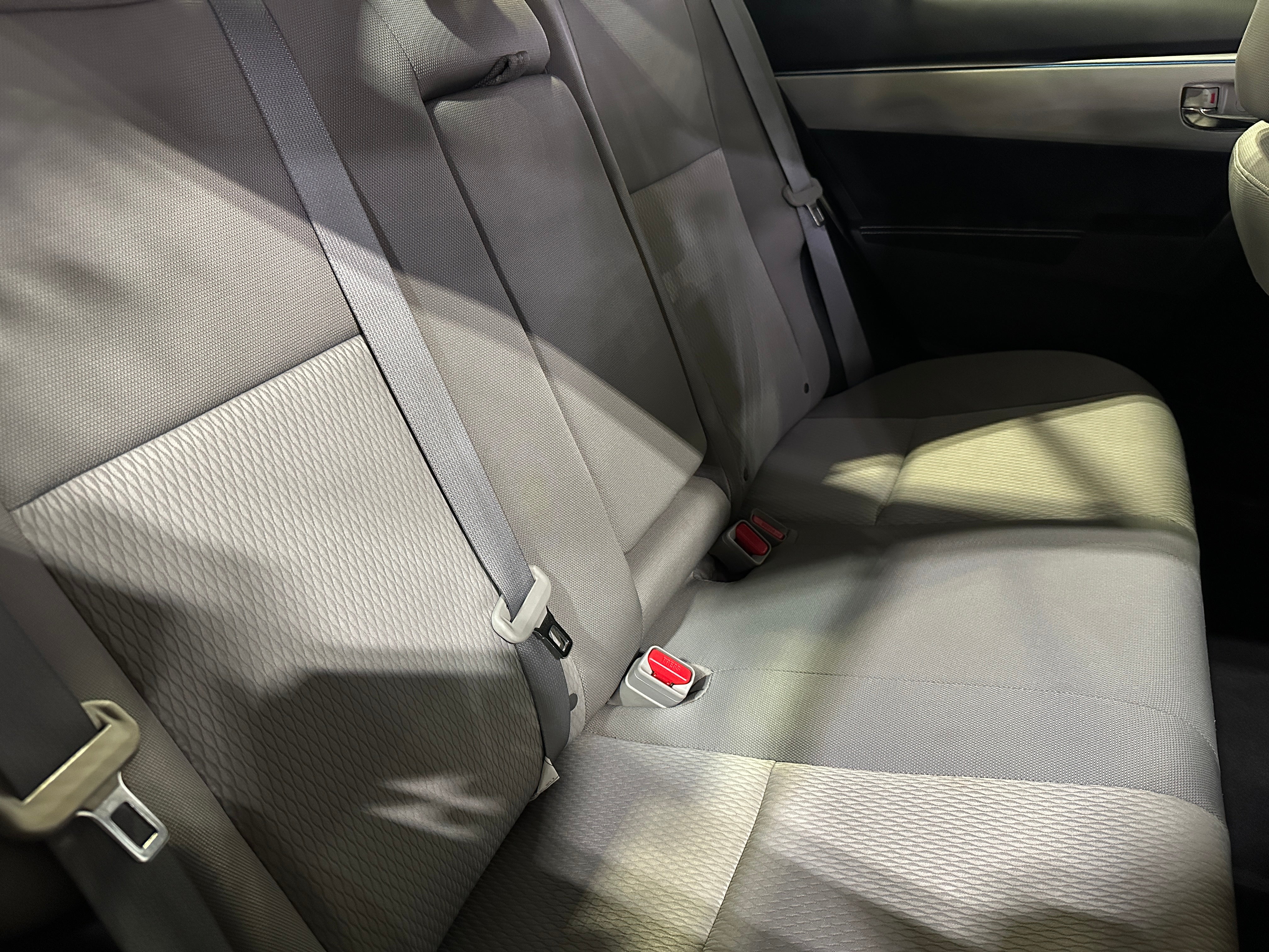 2015 Toyota Corolla LE 6