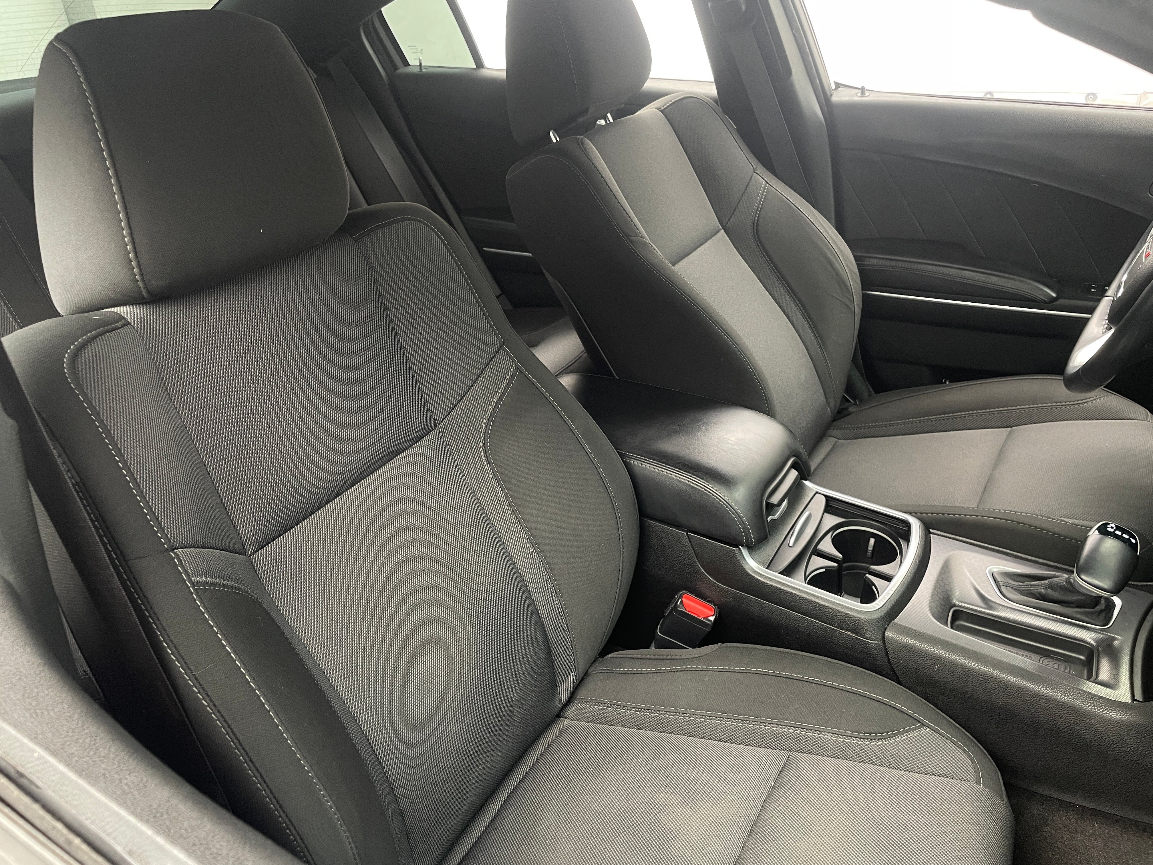 2018 Dodge Charger SXT 2