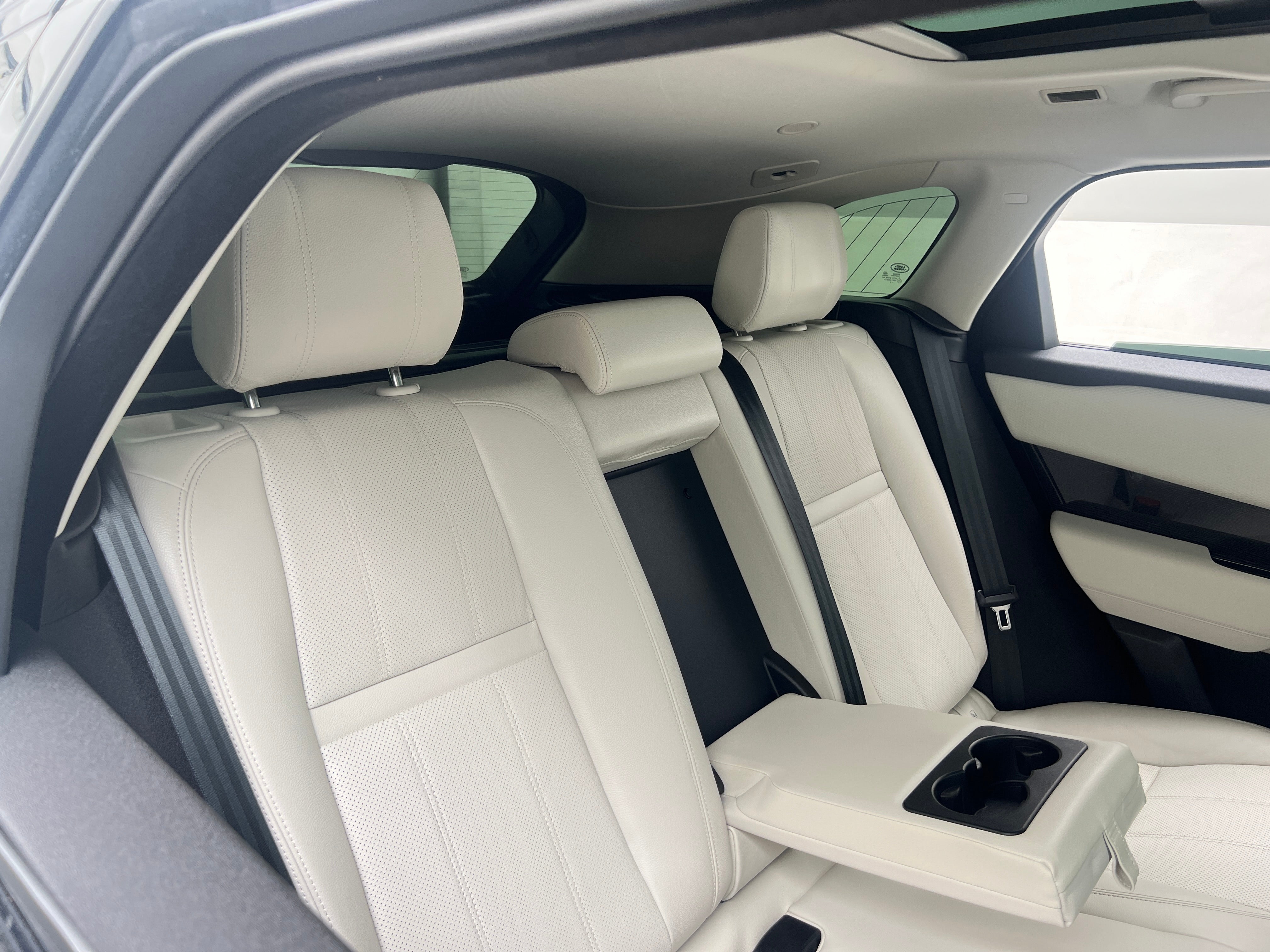 2022 Land Rover Range Rover Velar R-Dynamic S 5
