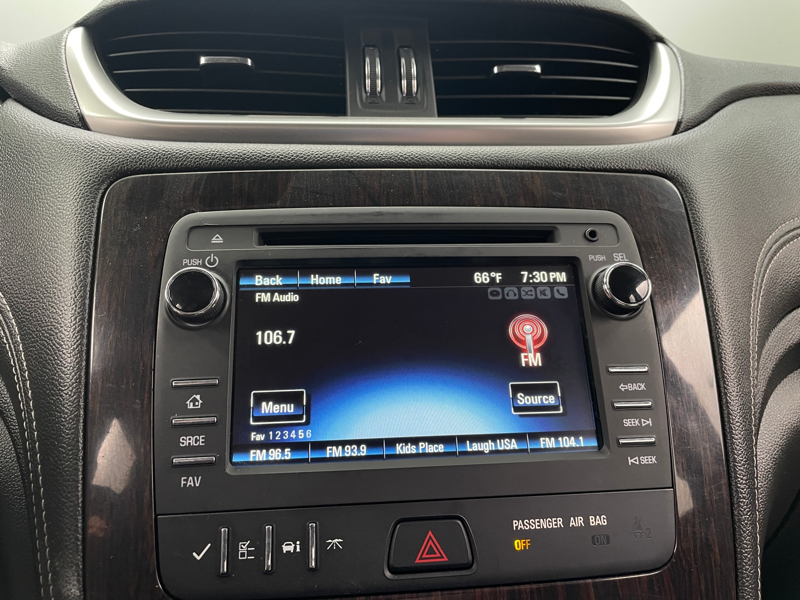 Thumbnail: 2016 Chevrolet Traverse - 4