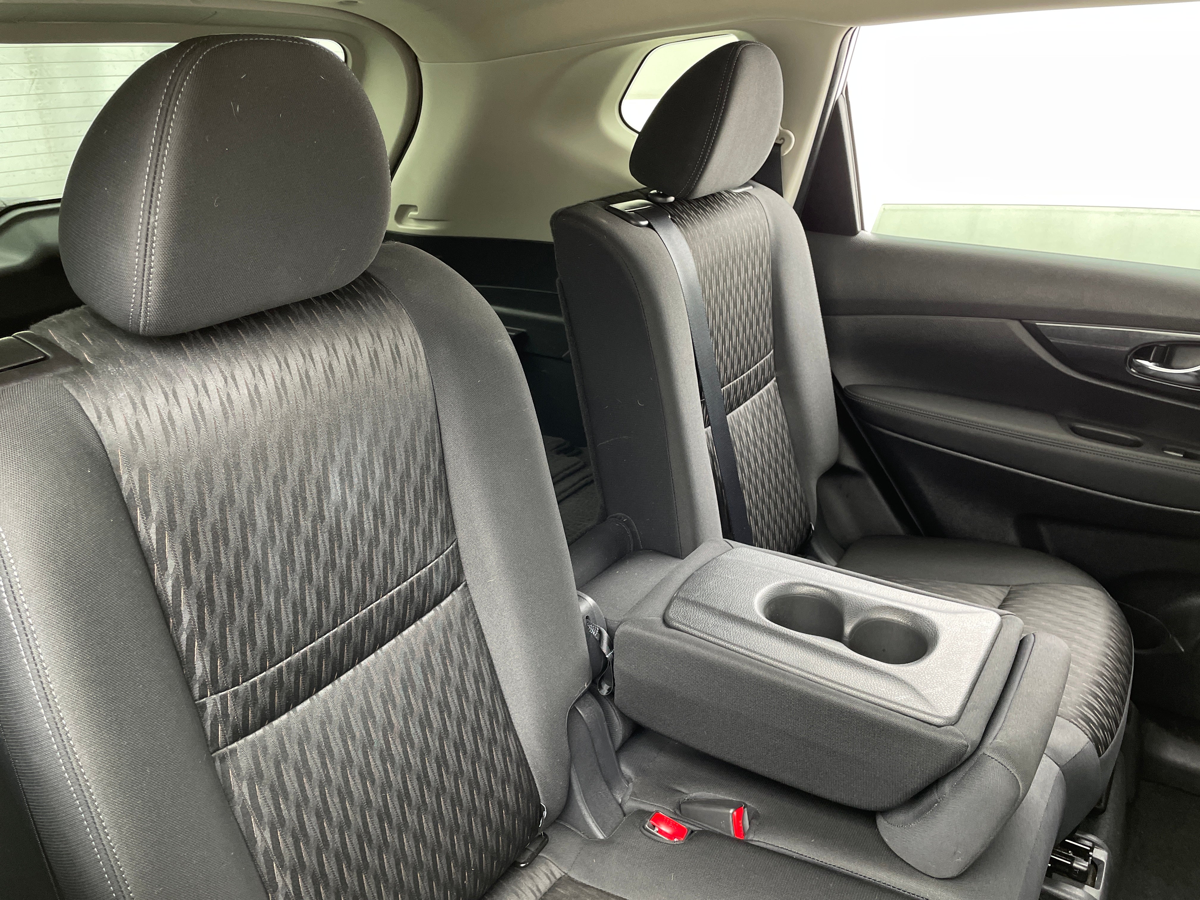 2019 Nissan Rogue SV 6