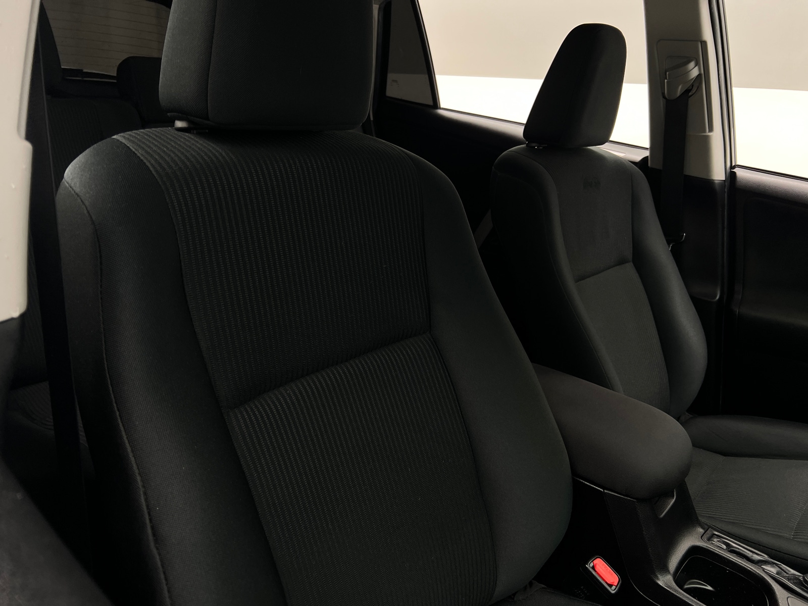 Thumbnail: 2018 Toyota RAV4 - 2