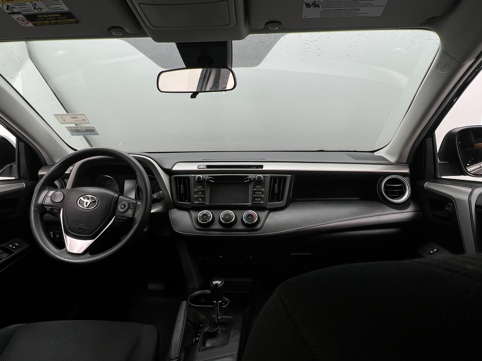Thumbnail: 2018 Toyota RAV4 - 3