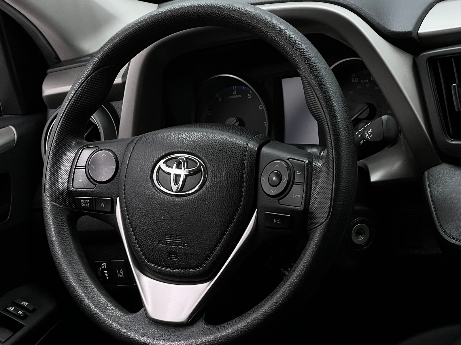 Thumbnail: 2018 Toyota RAV4 - 5