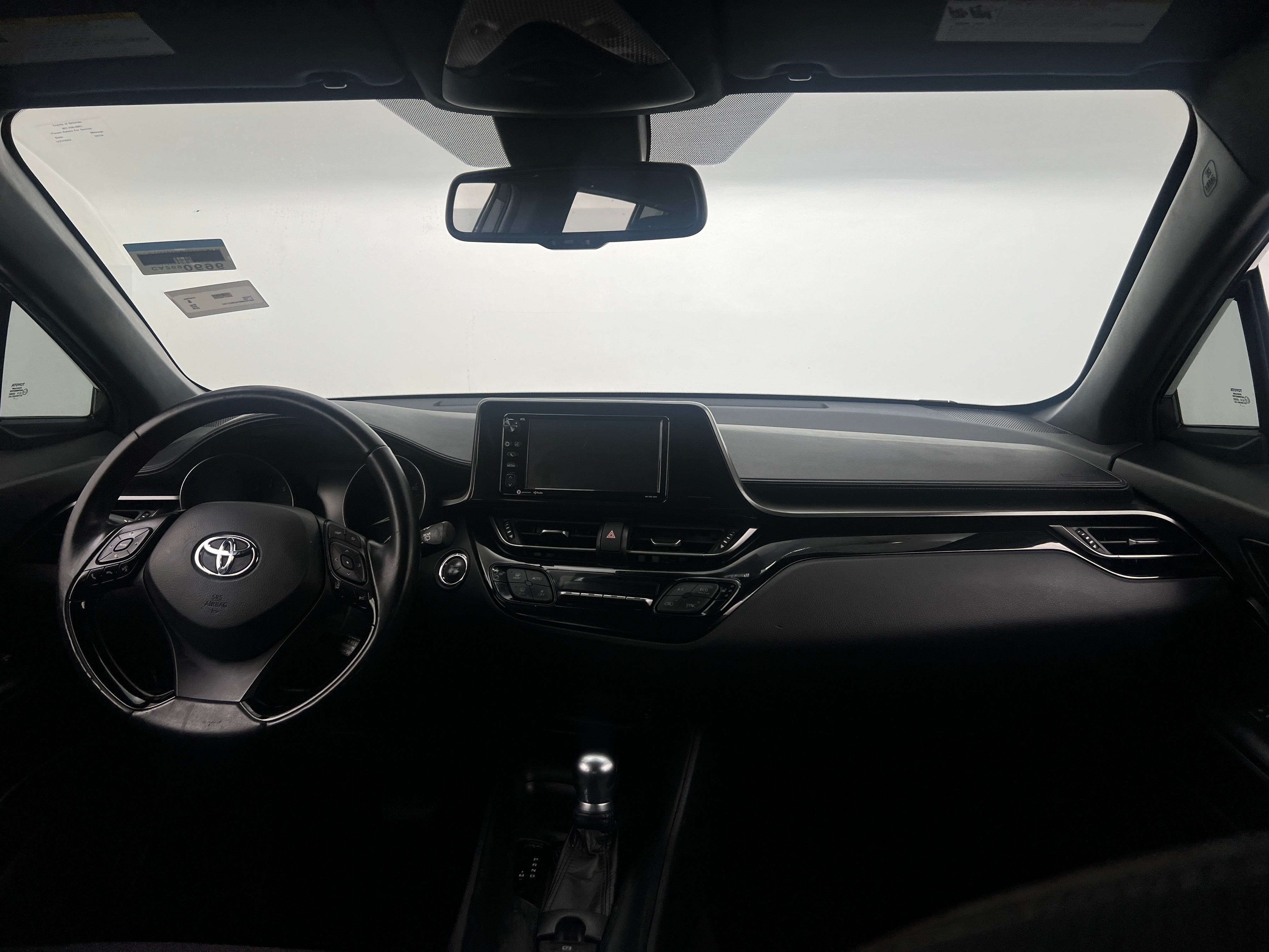 2018 Toyota C-HR XLE 3