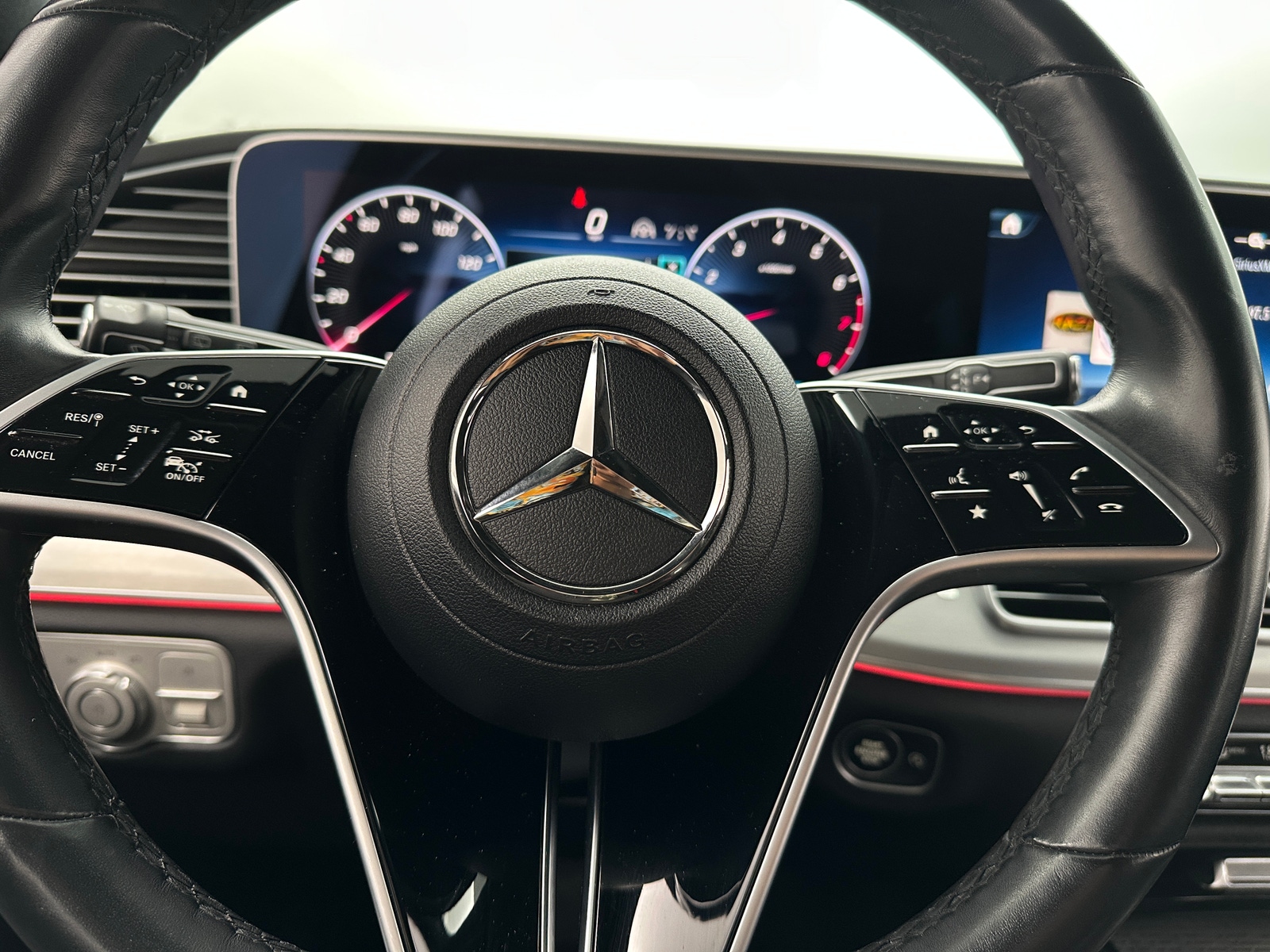 Thumbnail: 2024 Mercedes-Benz GLS - 4