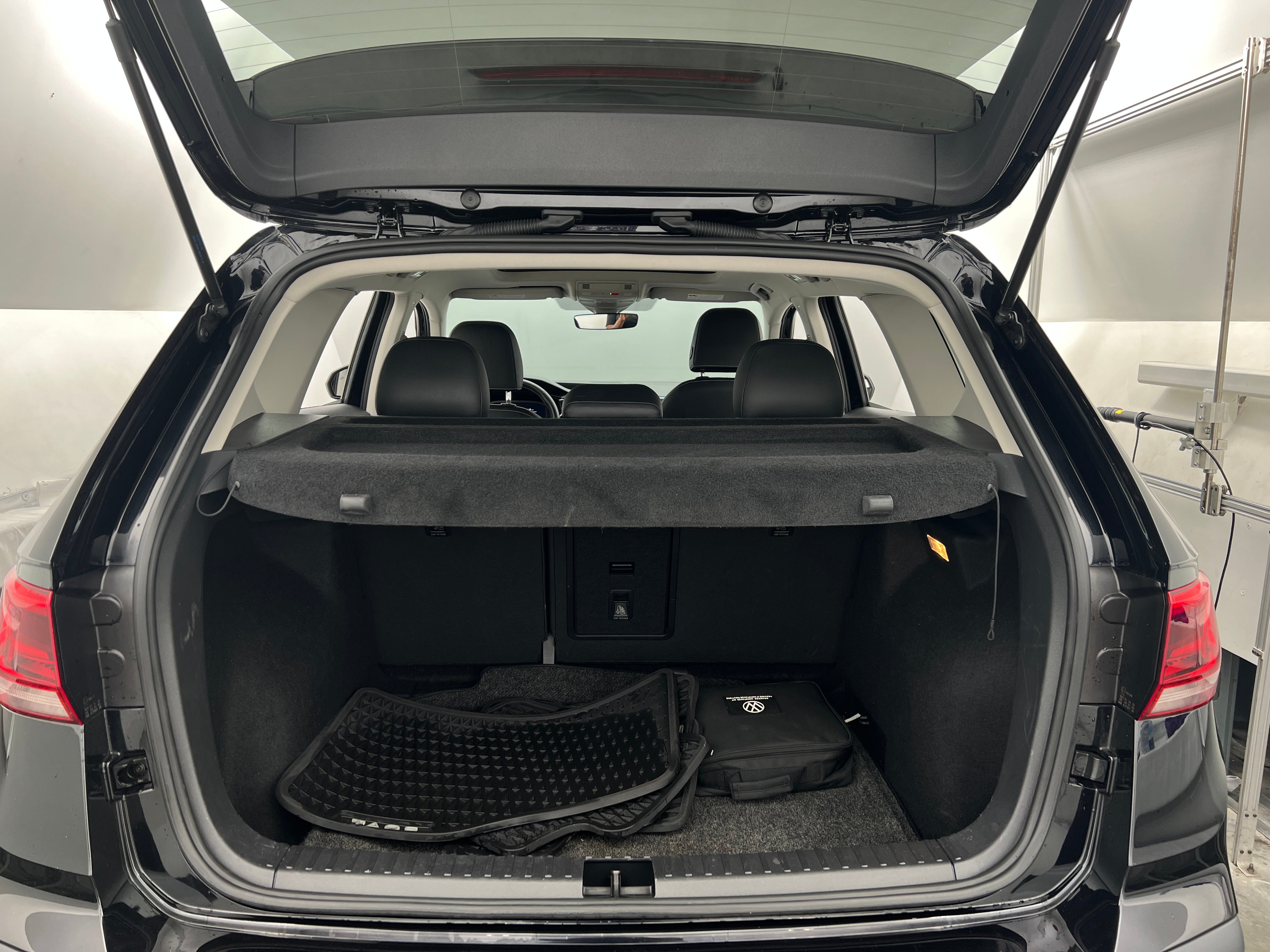 2022 Volkswagen Taos SEL 6