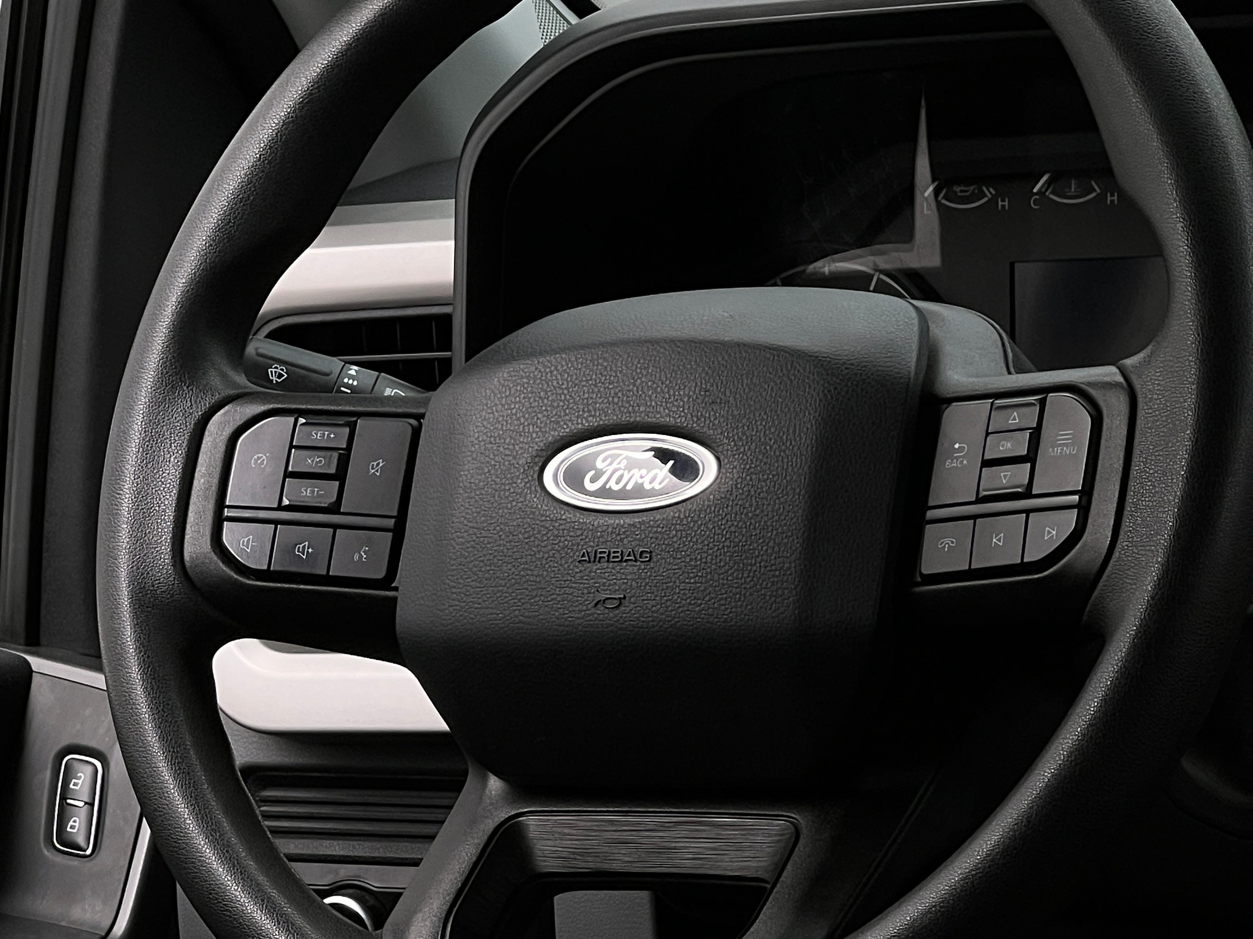 2023 Ford Econoline E-250 5