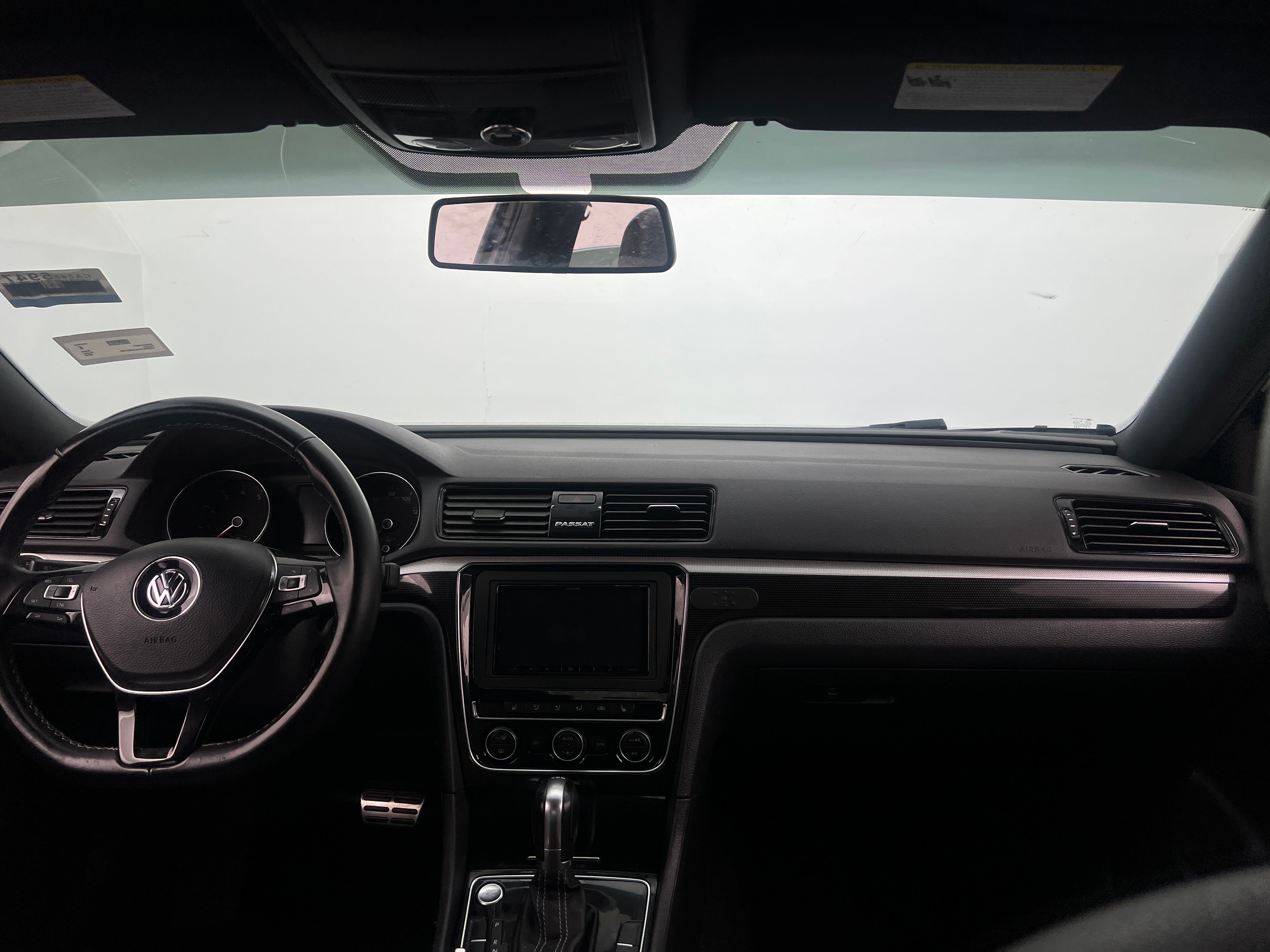 2018 Volkswagen Passat GT 2