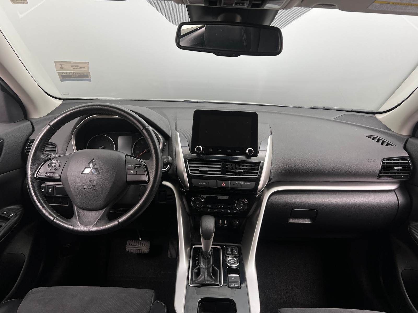 Thumbnail: 2022 Mitsubishi Eclipse Cross - 3