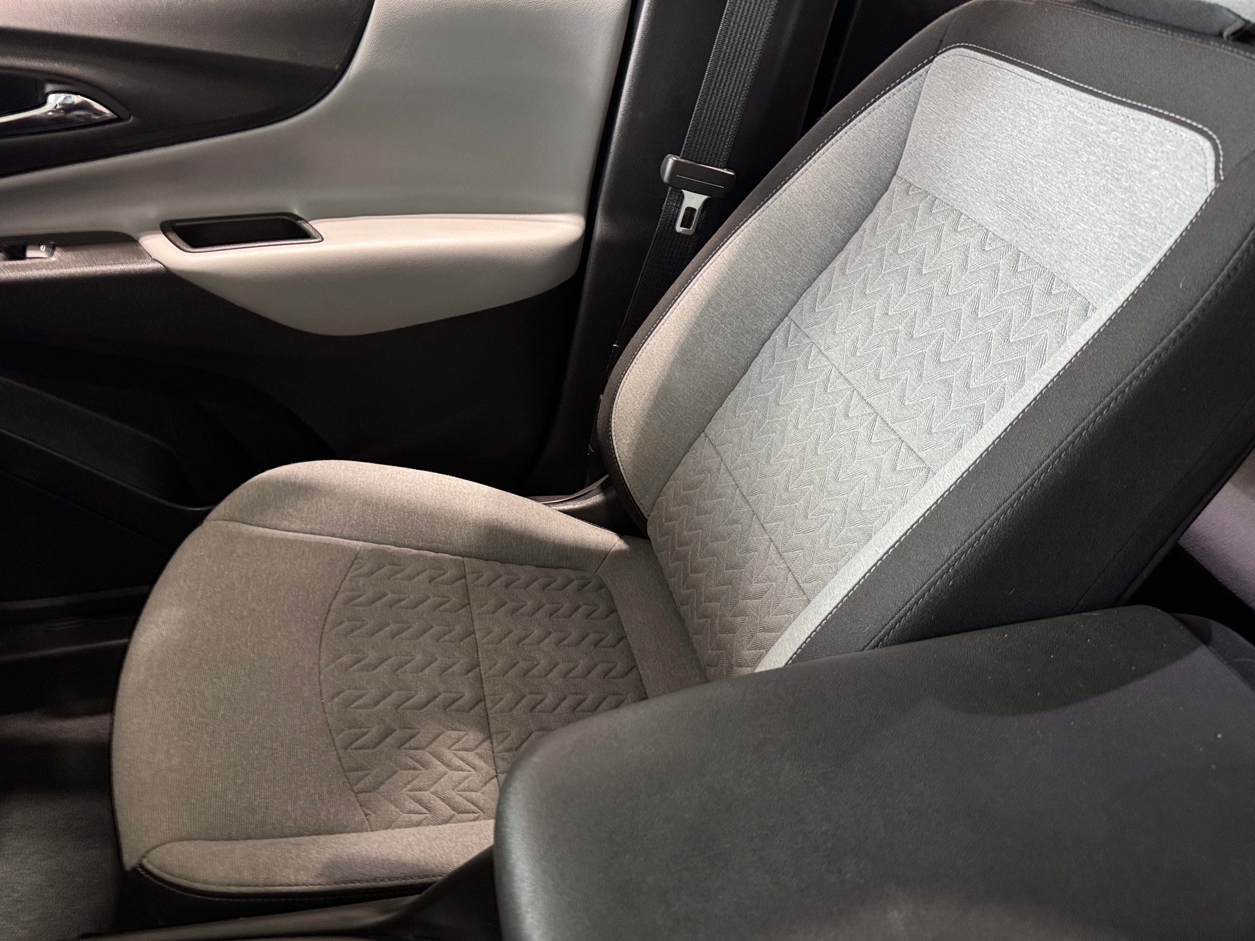 2022 Chevrolet Equinox LS 2