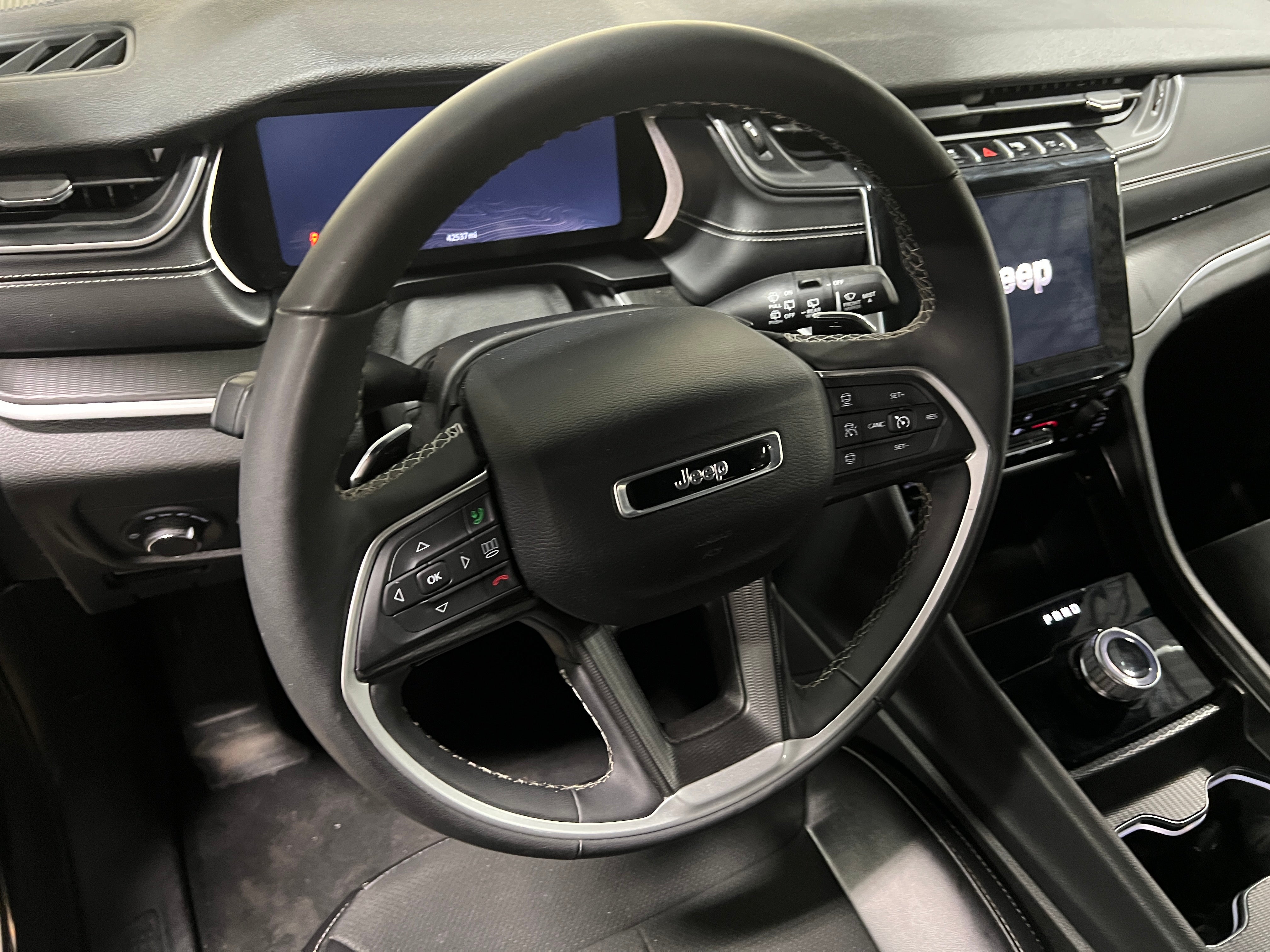 2024 Jeep Grand Cherokee L Altitude 4