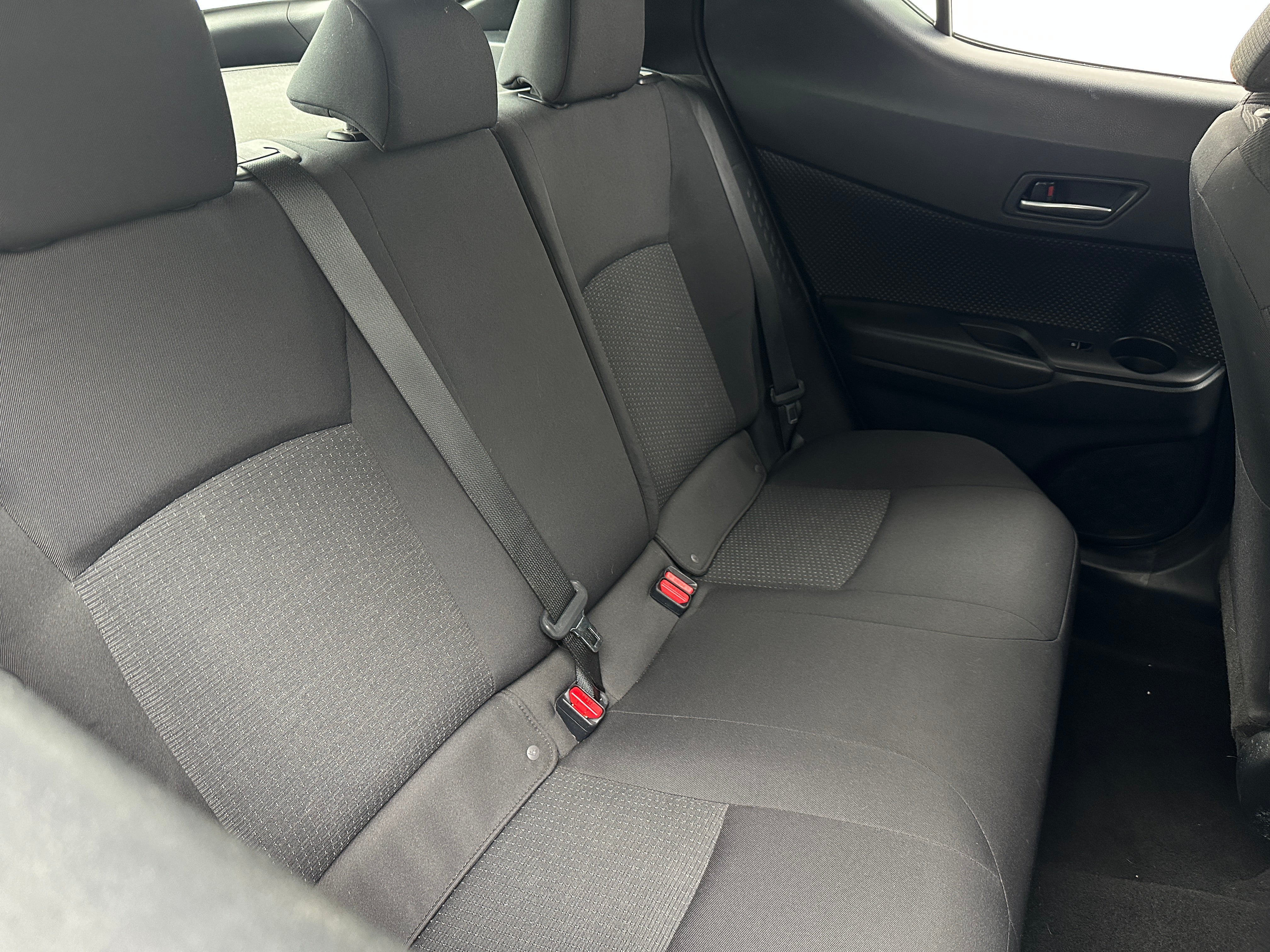 2018 Toyota C-HR XLE 6