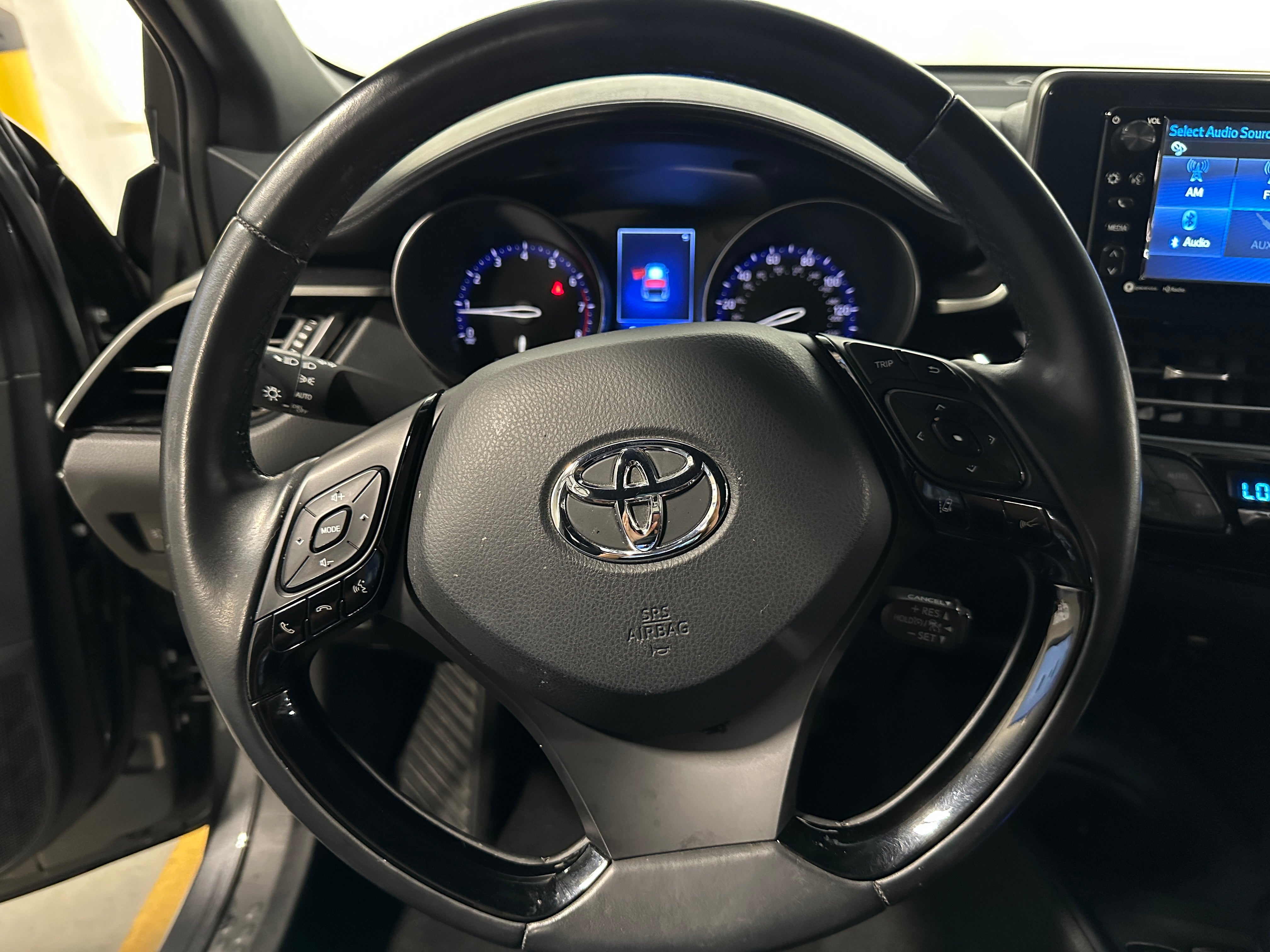 2018 Toyota C-HR XLE 5
