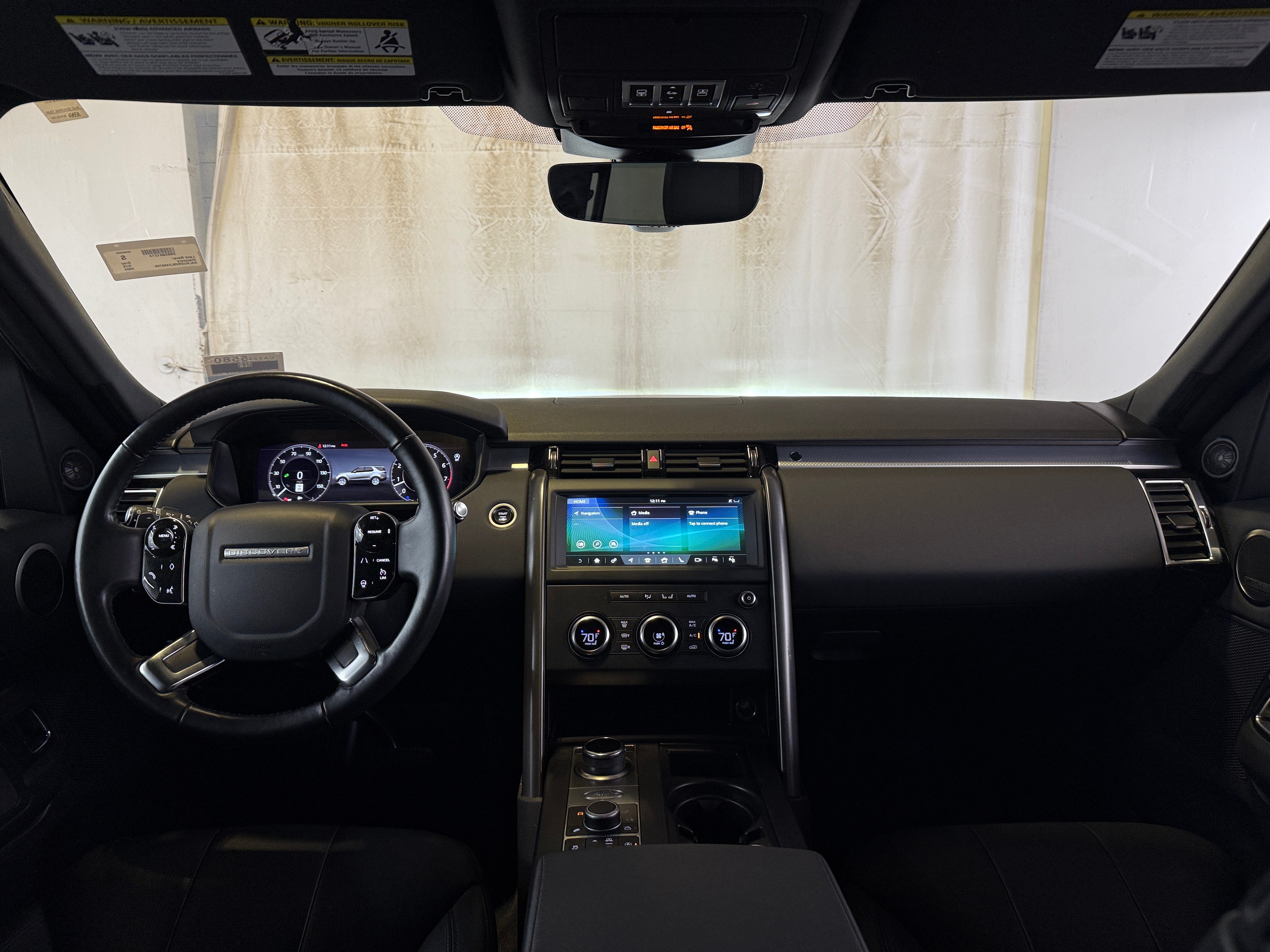 2020 Land Rover Discovery Landmark Edition 2