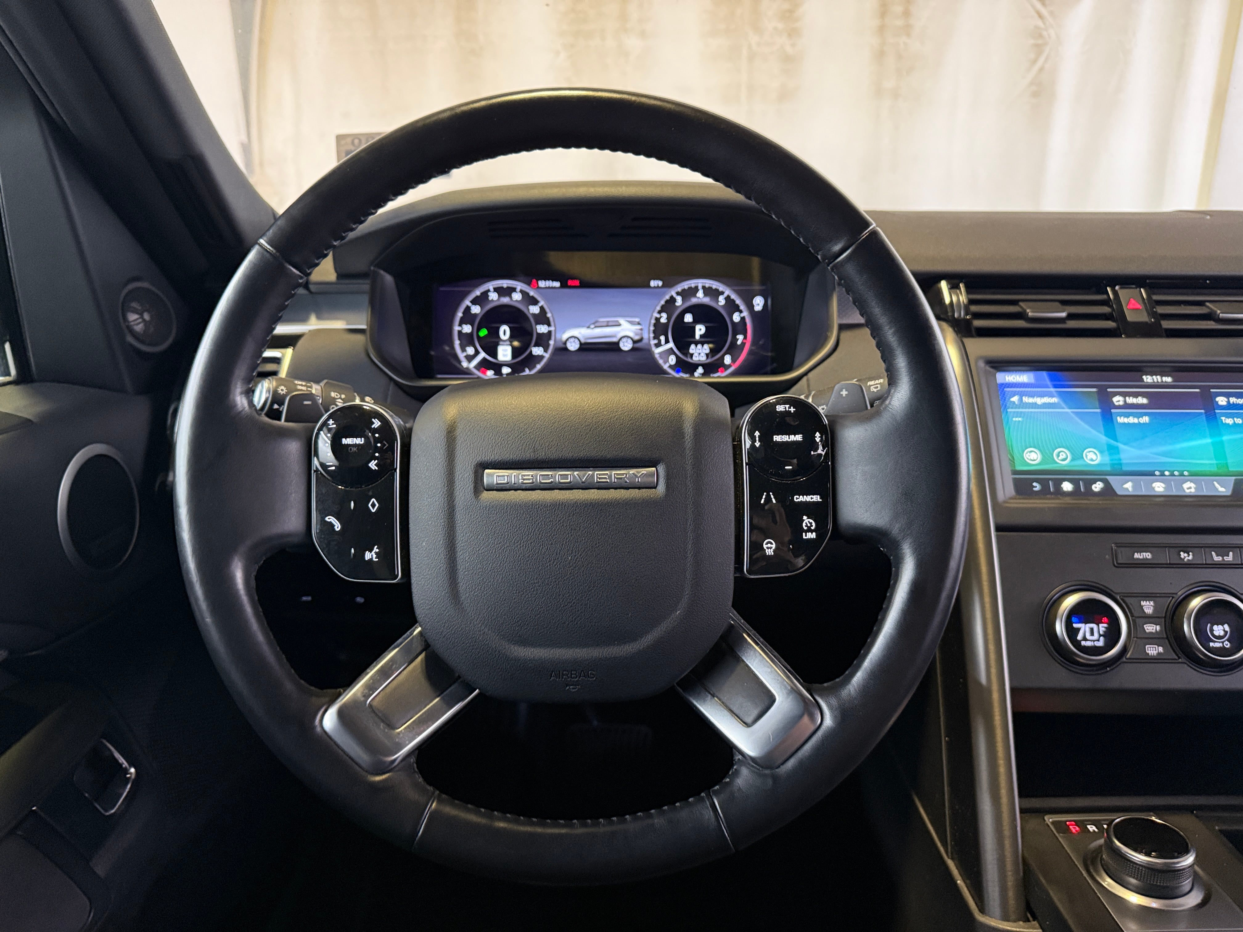 2020 Land Rover Discovery Landmark Edition 4