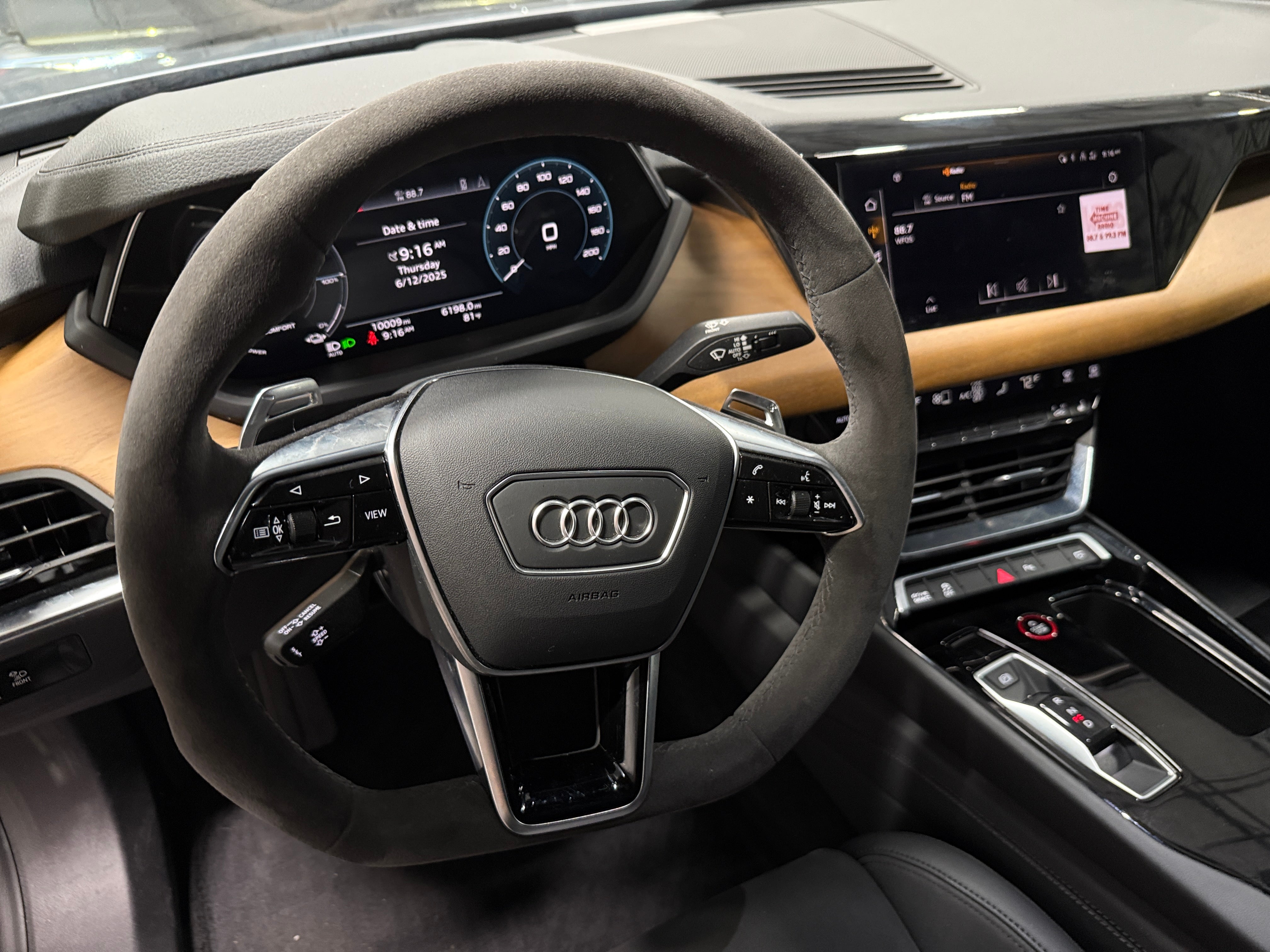 Thumbnail: 2022 Audi e-tron GT - 4