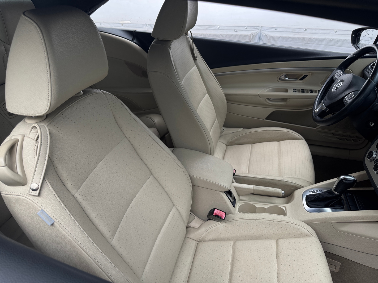 Thumbnail: 2014 Volkswagen Eos - 2