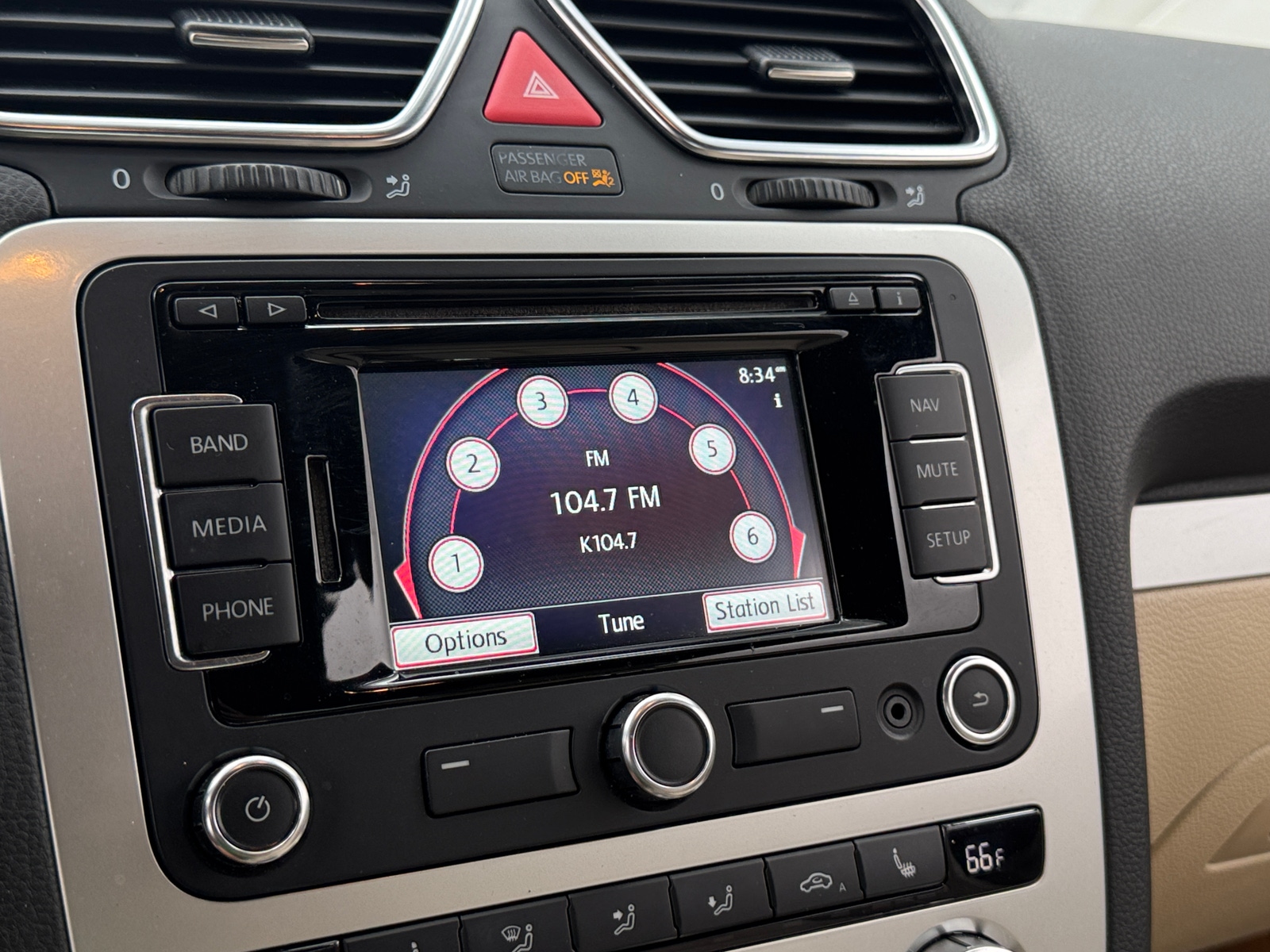 Thumbnail: 2014 Volkswagen Eos - 4