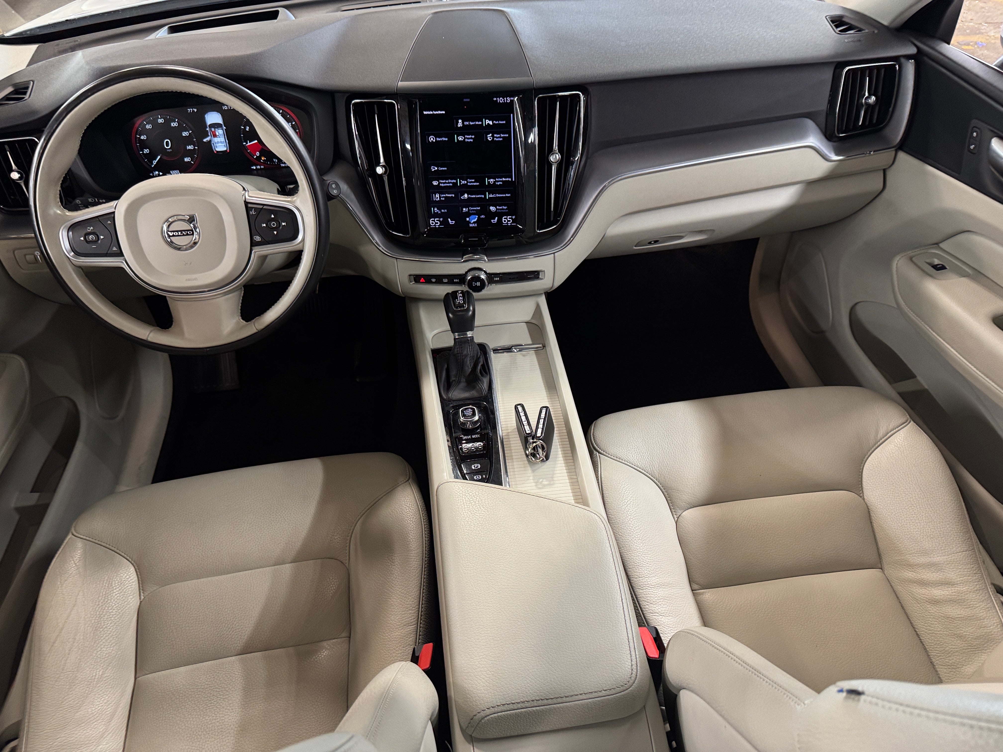 2021 Volvo XC60 T5 Momentum 2