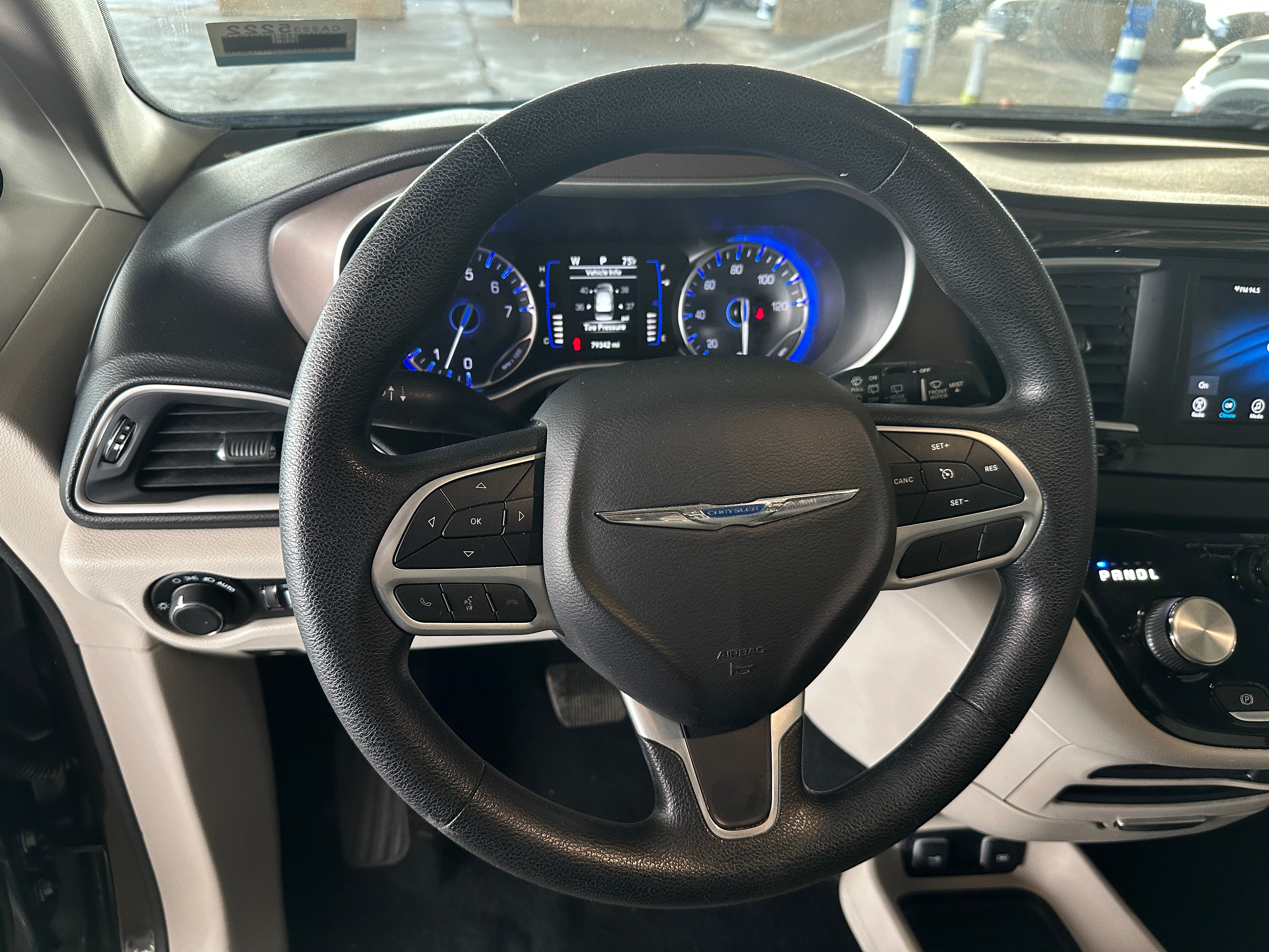 2021 Chrysler Voyager LXi 4