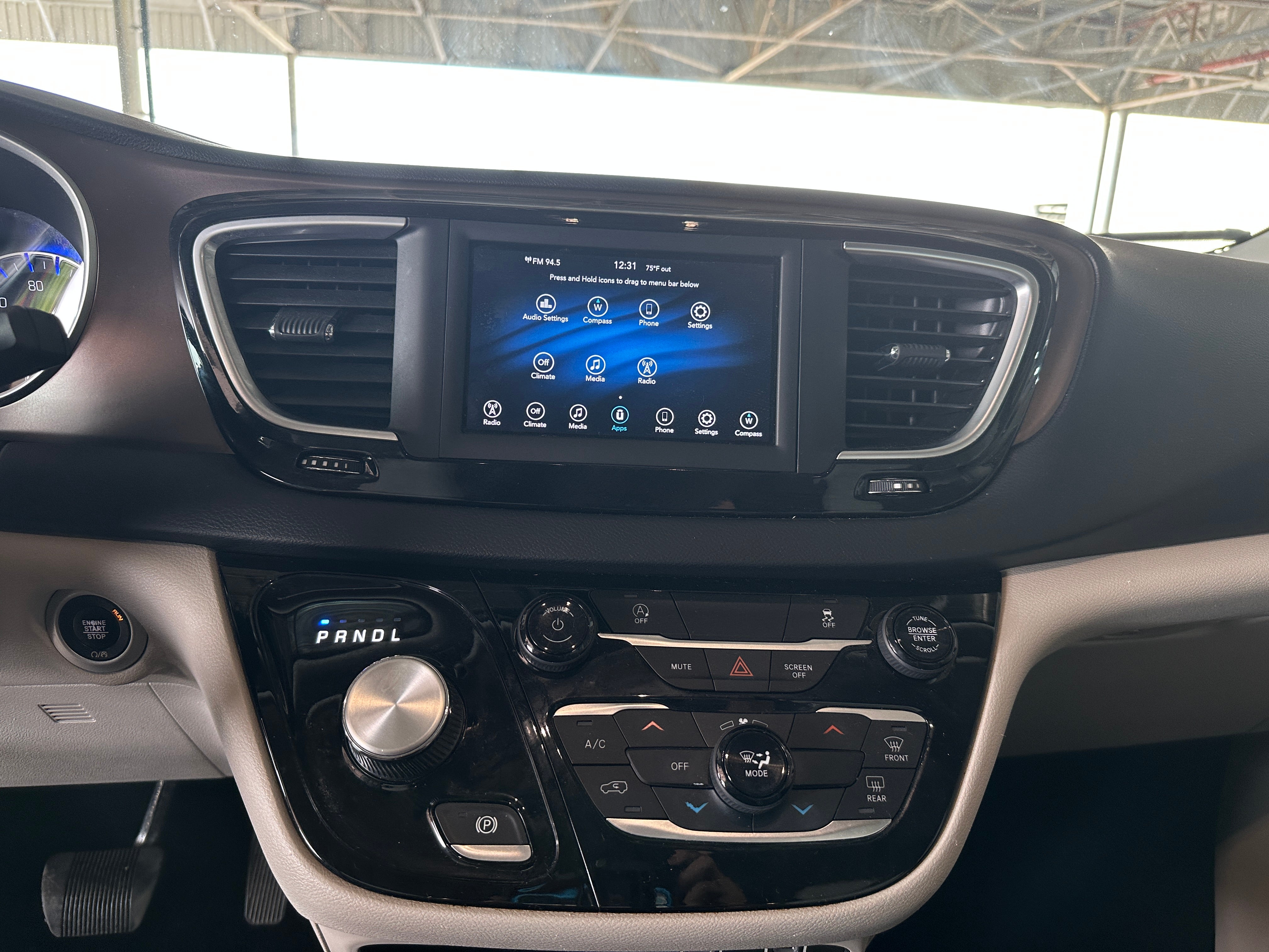 2021 Chrysler Voyager LXi 3
