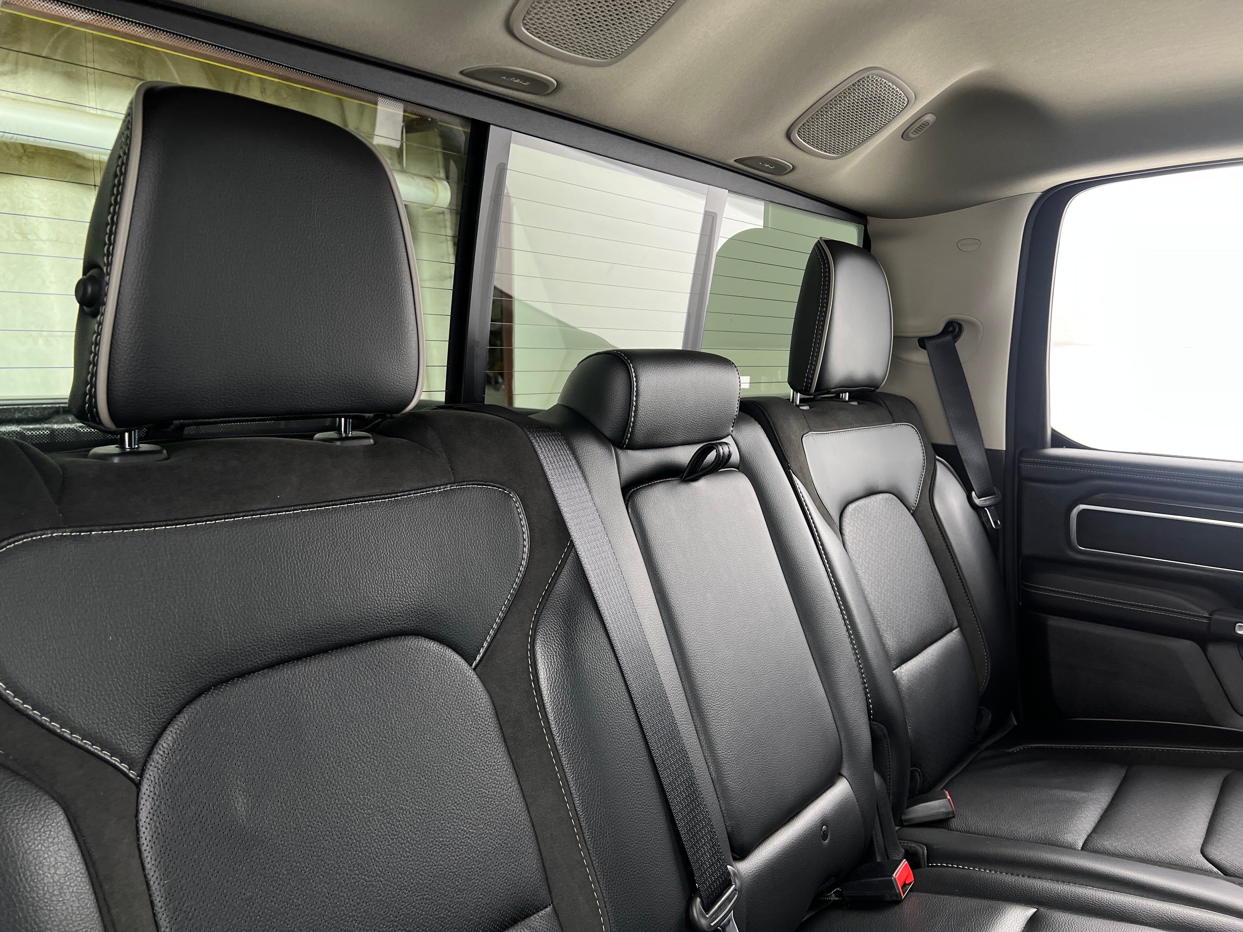 2022 RAM 1500 Laramie 5