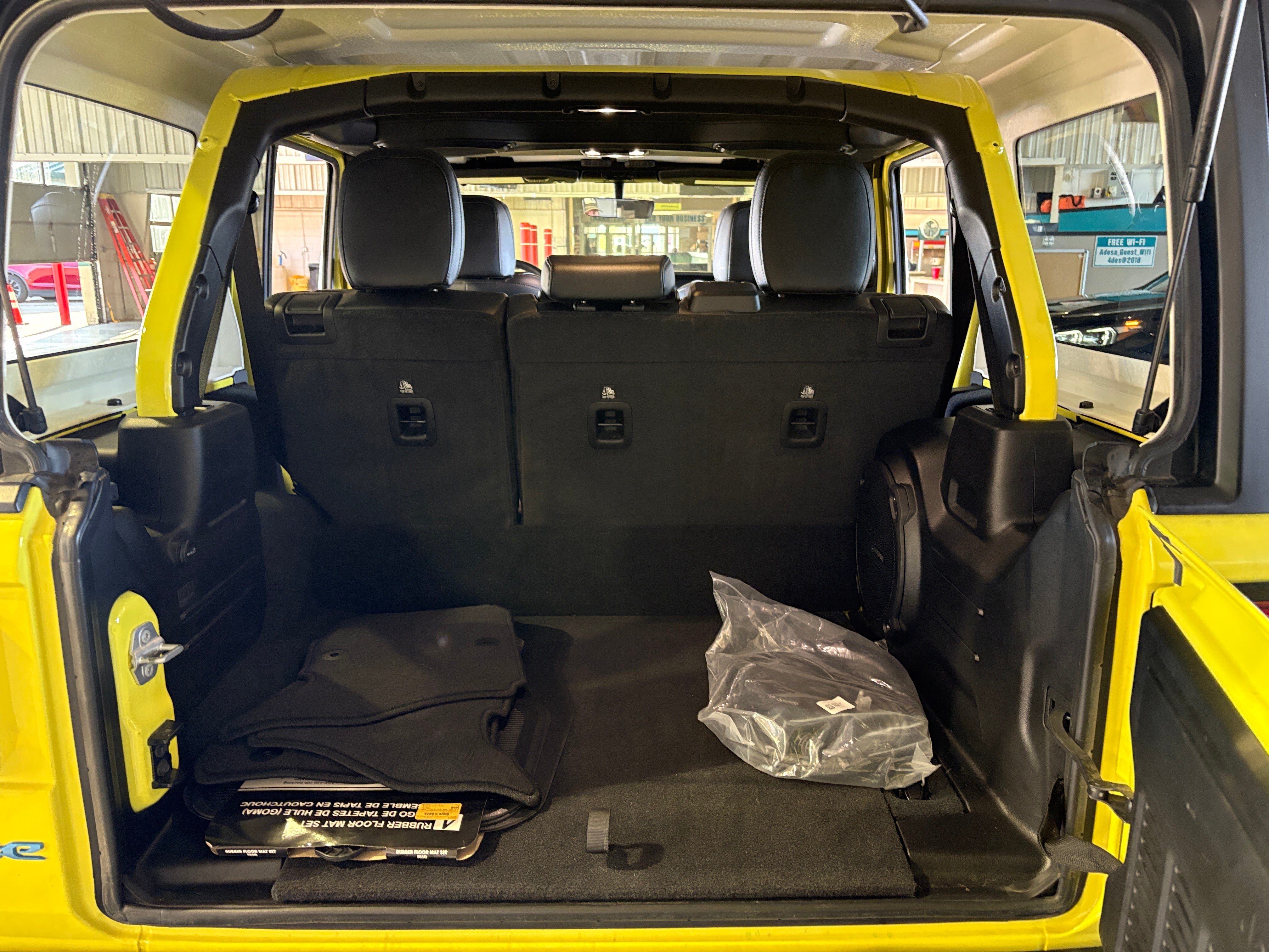 2023 Jeep Wrangler Sahara 4xe 6