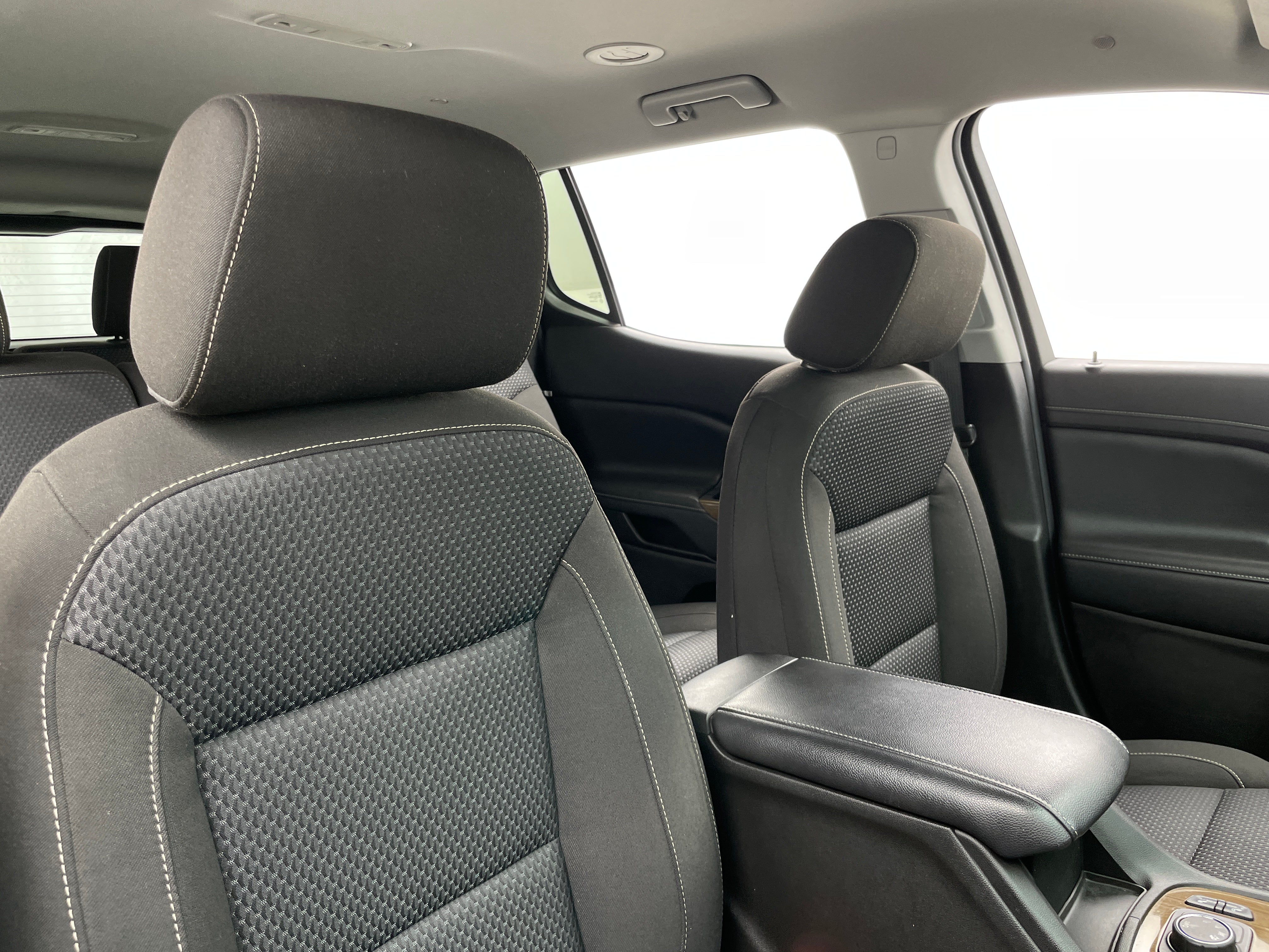 2021 GMC Acadia SLE 2