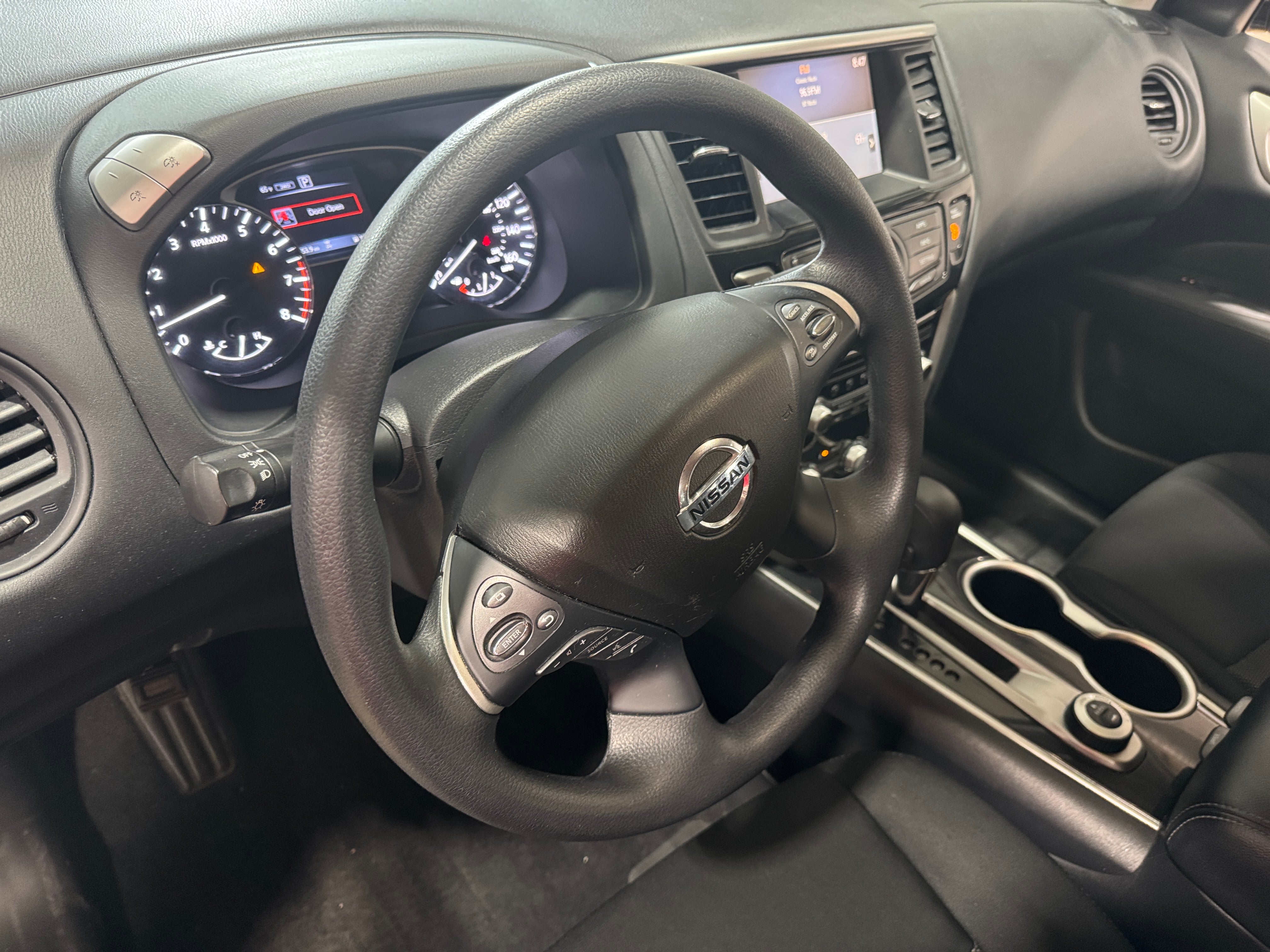 2020 Nissan Pathfinder S 3