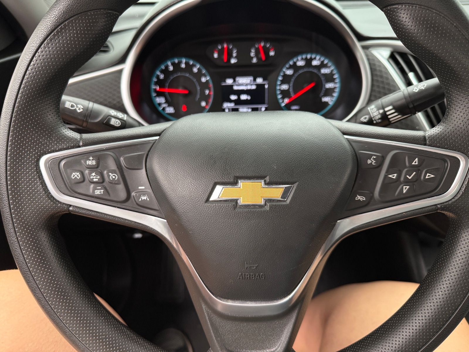 Thumbnail: 2023 Chevrolet Malibu - 5