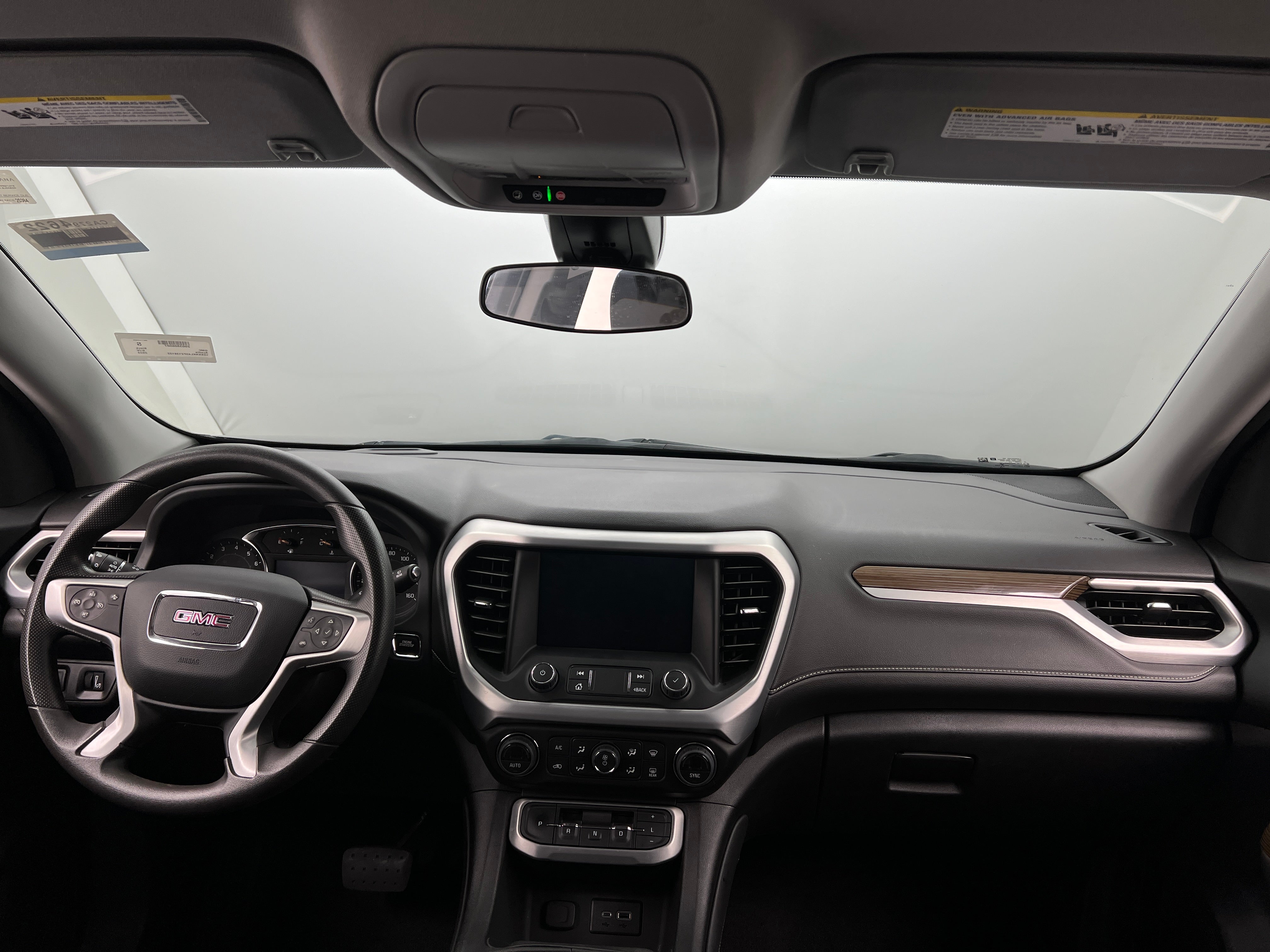 2023 GMC Acadia SLE 3