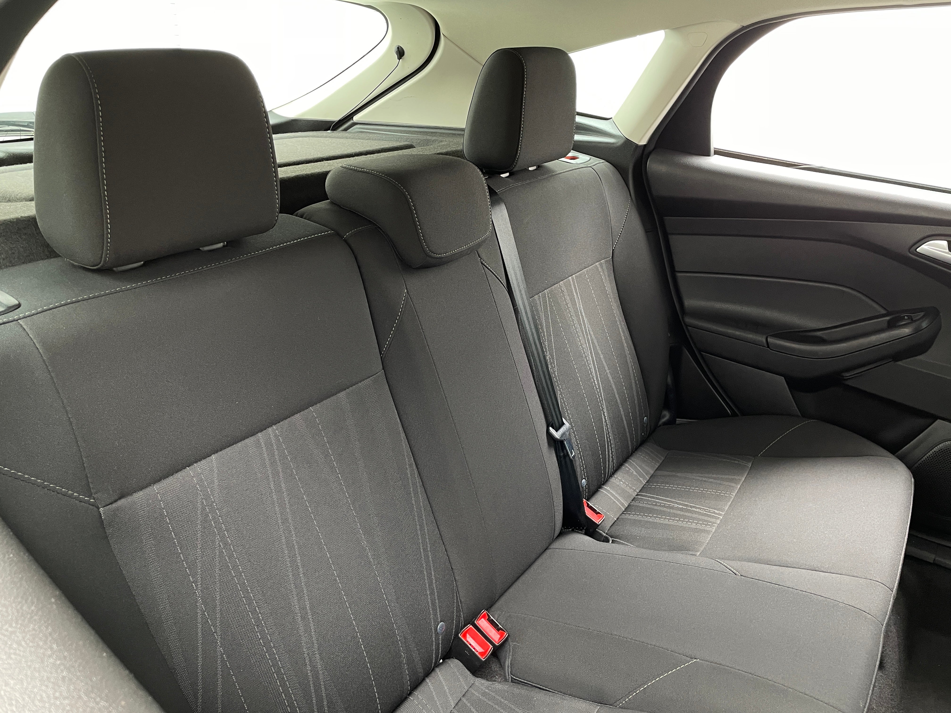 2018 Ford Focus SE 6