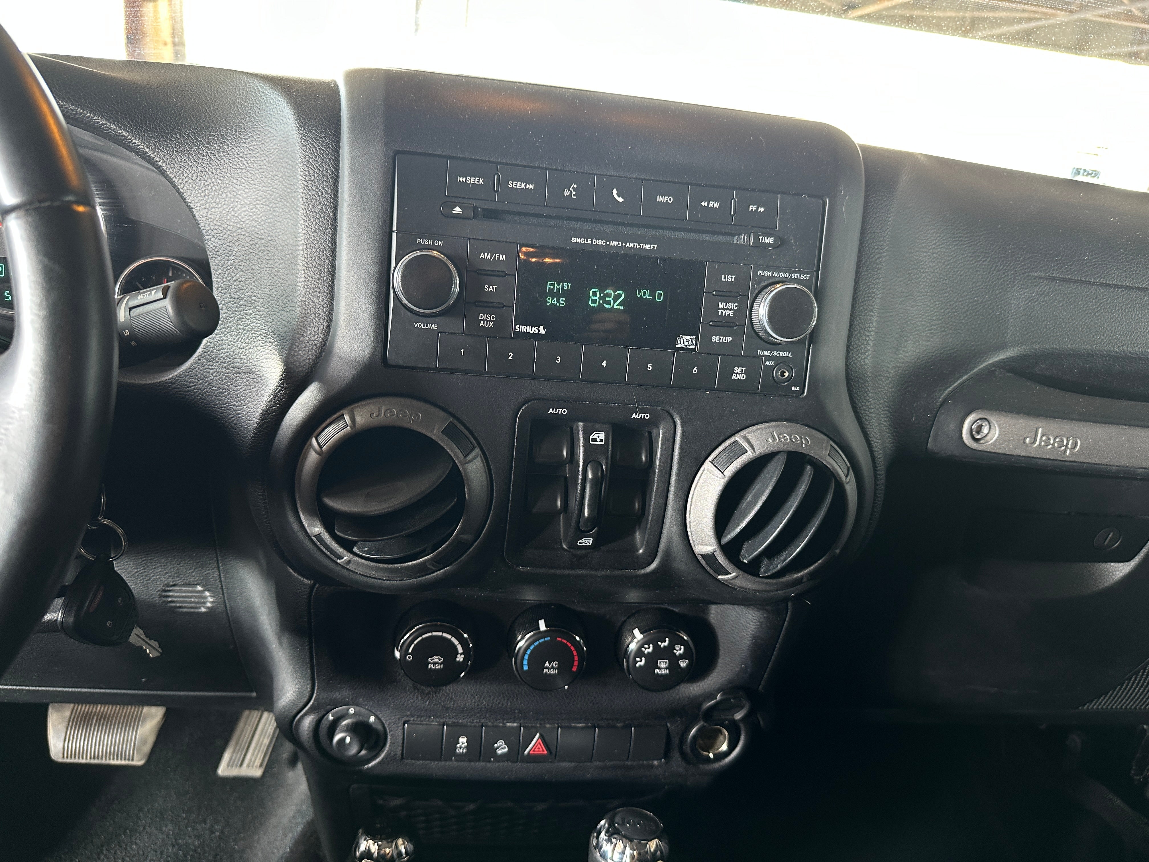 2017 Jeep Wrangler Unlimited Sport S 4