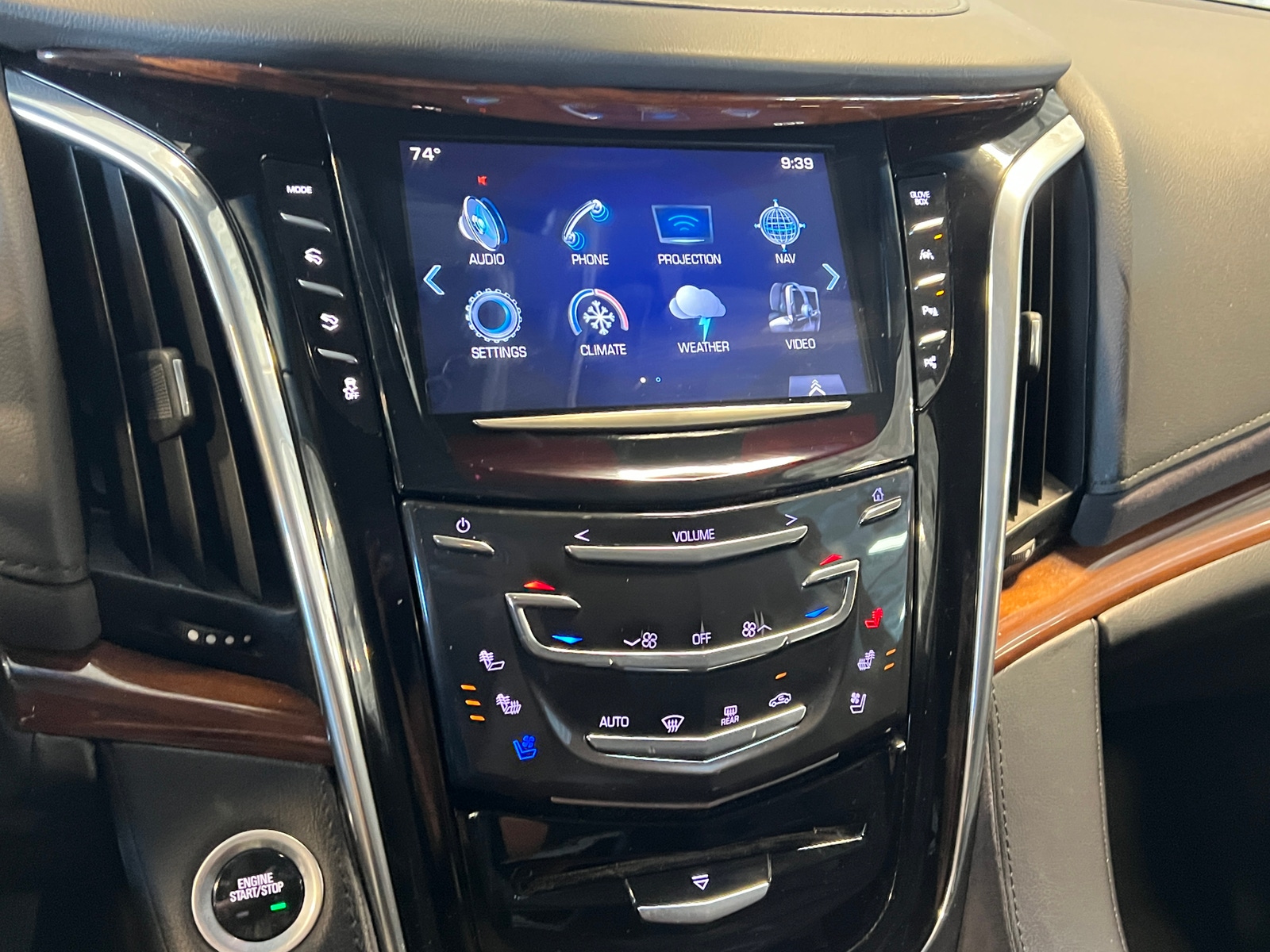 Thumbnail: 2017 Cadillac Escalade - 3