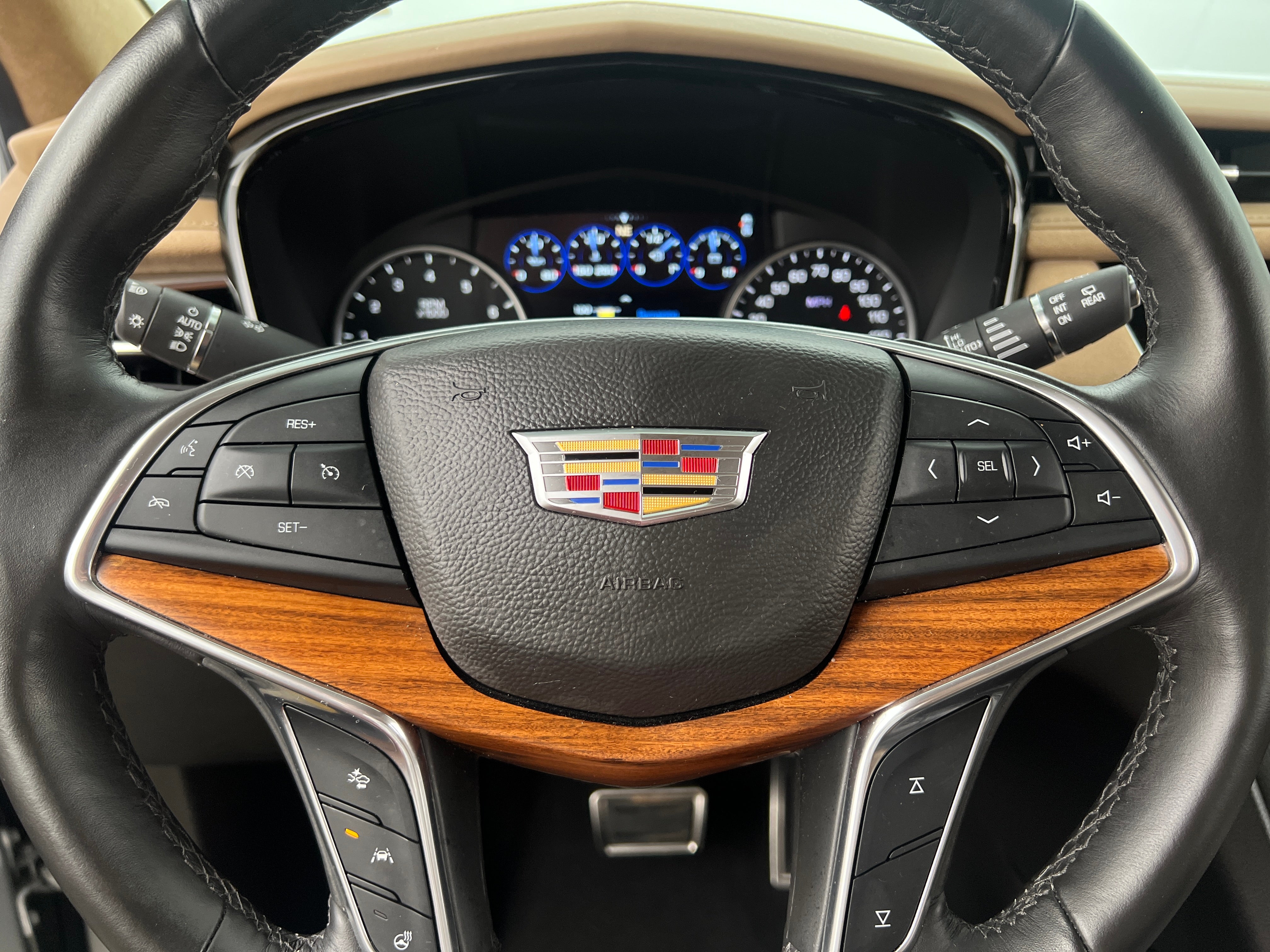 2017 Cadillac XT5 Platinum 4