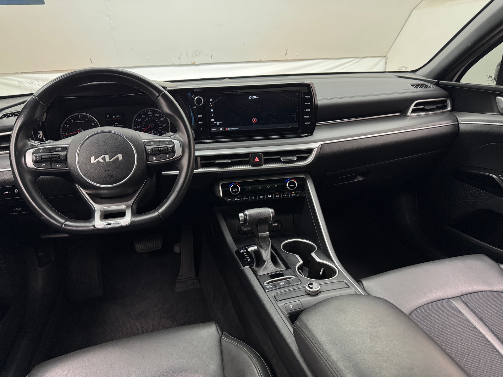 Thumbnail: 2023 Kia K5 - 2