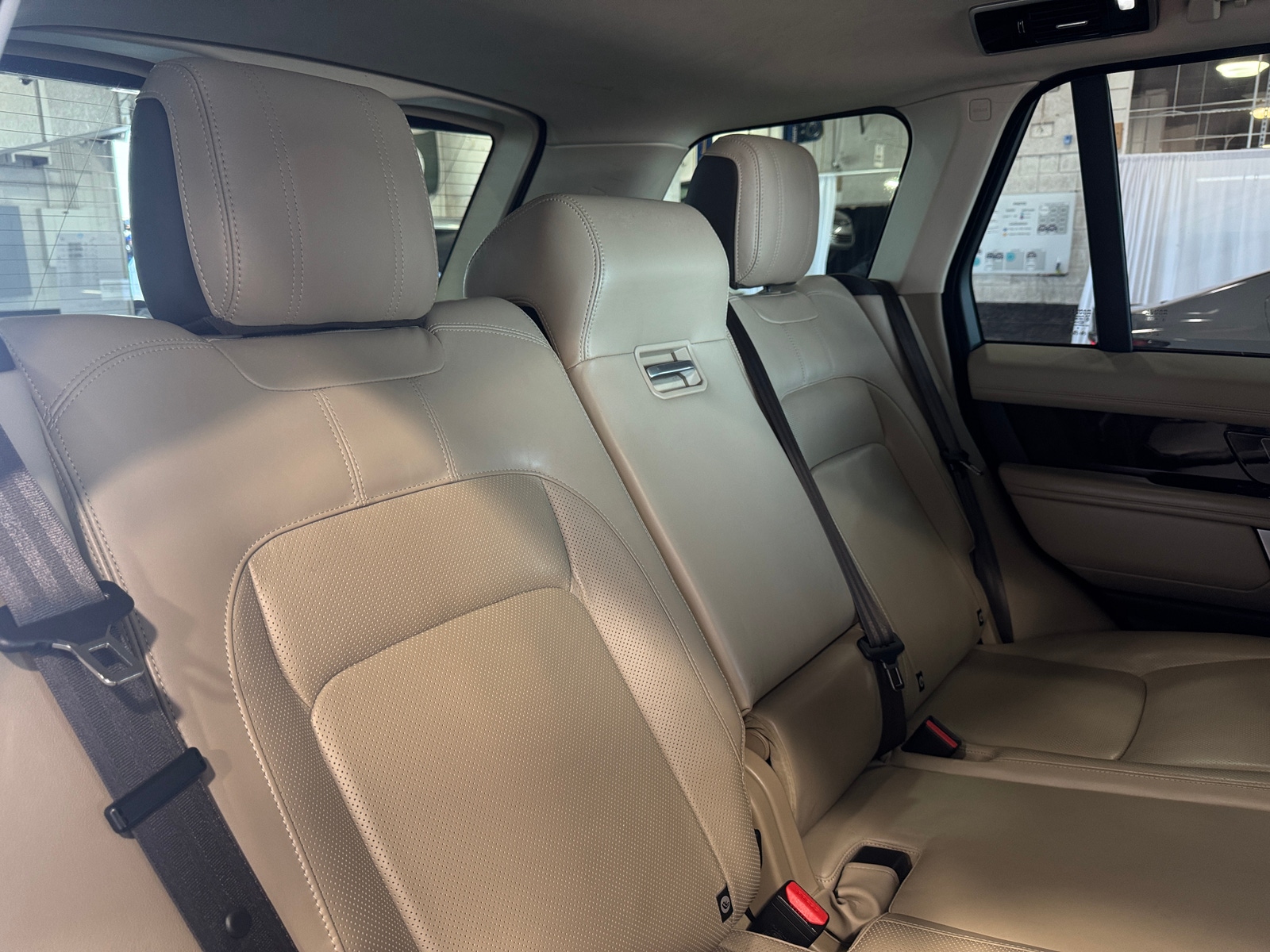 Thumbnail: 2020 Land Rover Range Rover - 5