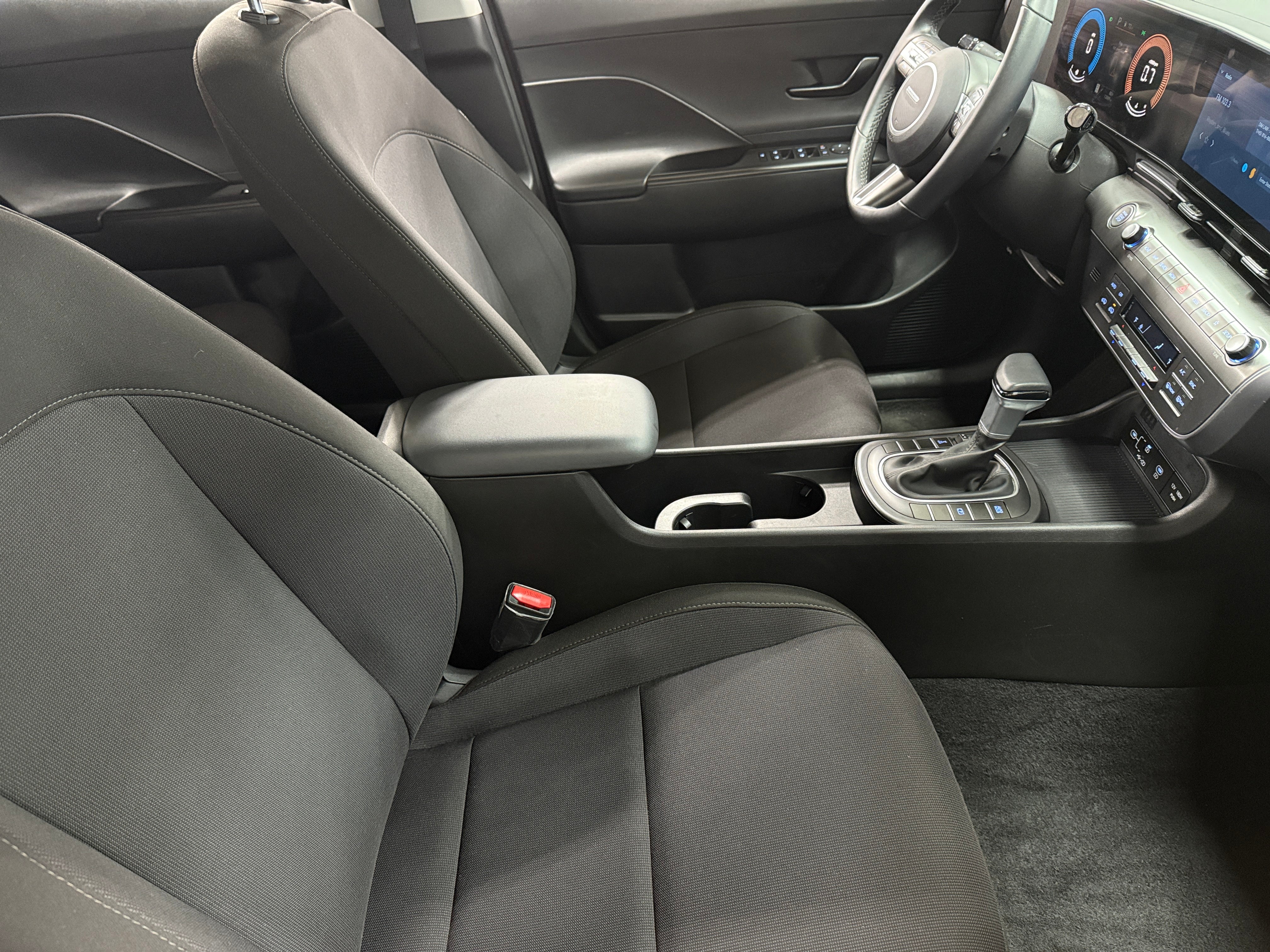 2025 Hyundai Kona SEL 2