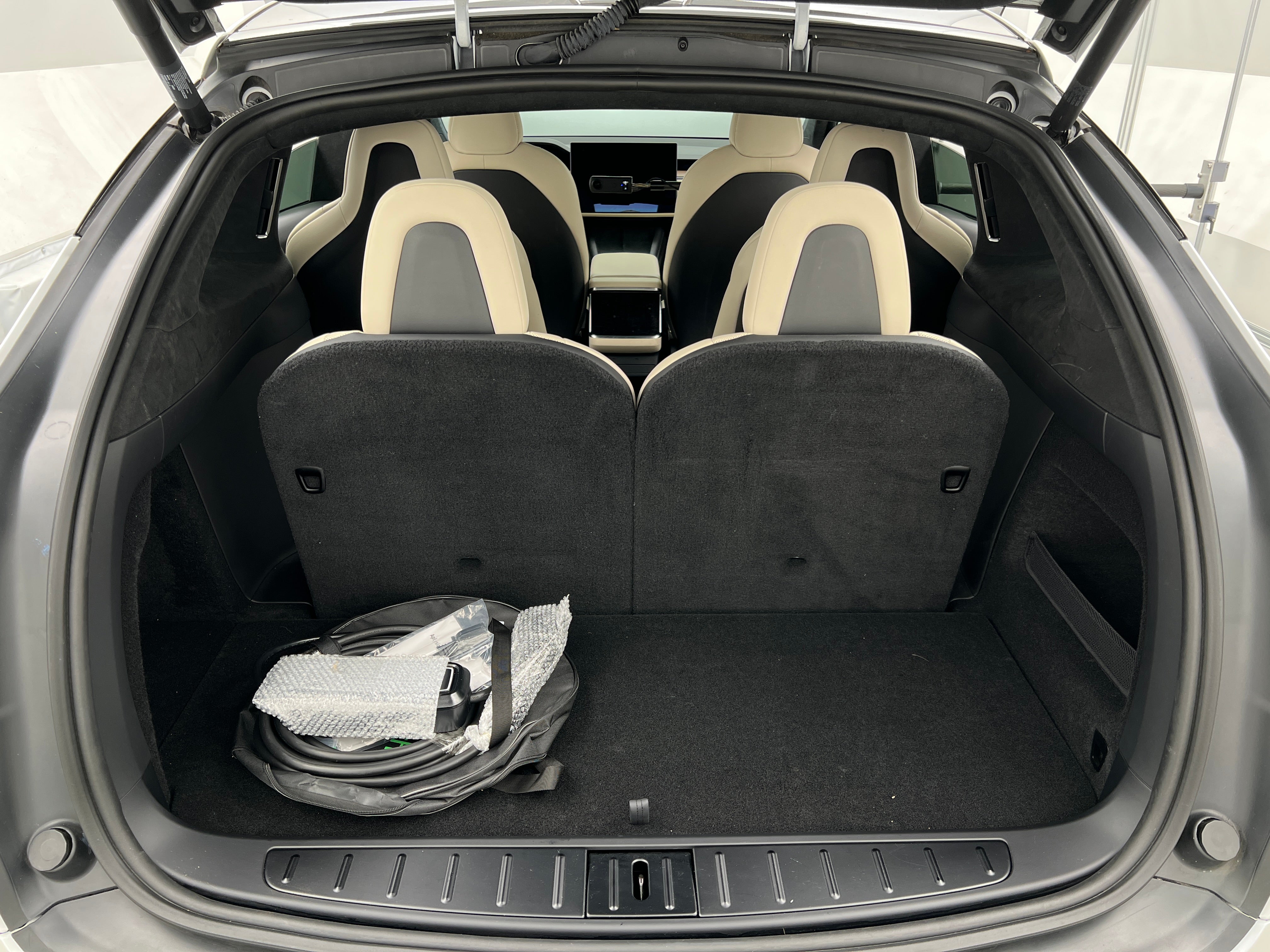 2023 Tesla Model X Standard Range 6